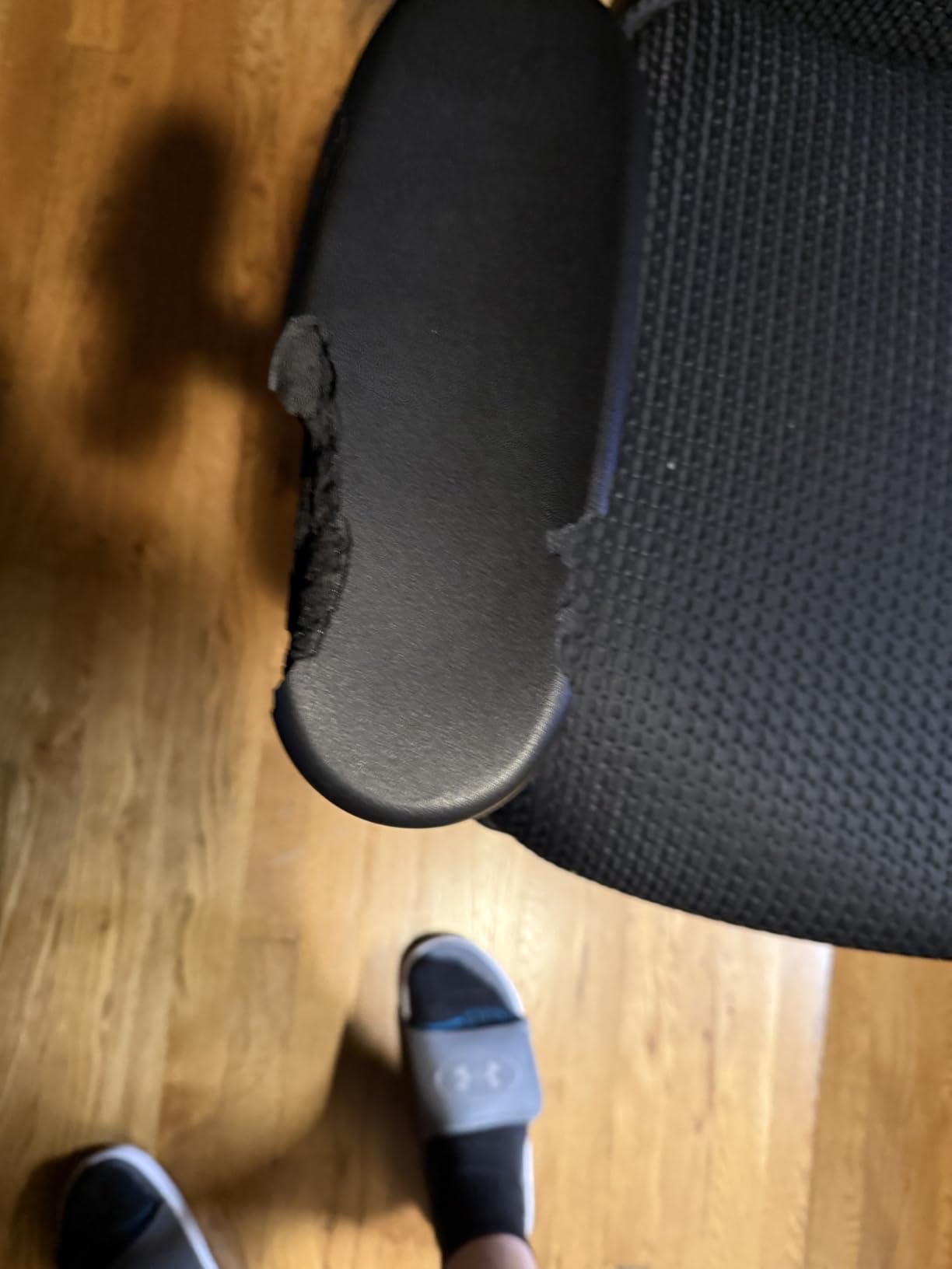 HON Wave Big and Tall Ergonomic Office Chair, Heavy Duty Desk Chair, Black | Big and tall ergonomic office desk chair for desk work, lumbar support, adjustable arms, mesh comfort, 450 lb capacity customer photo 2