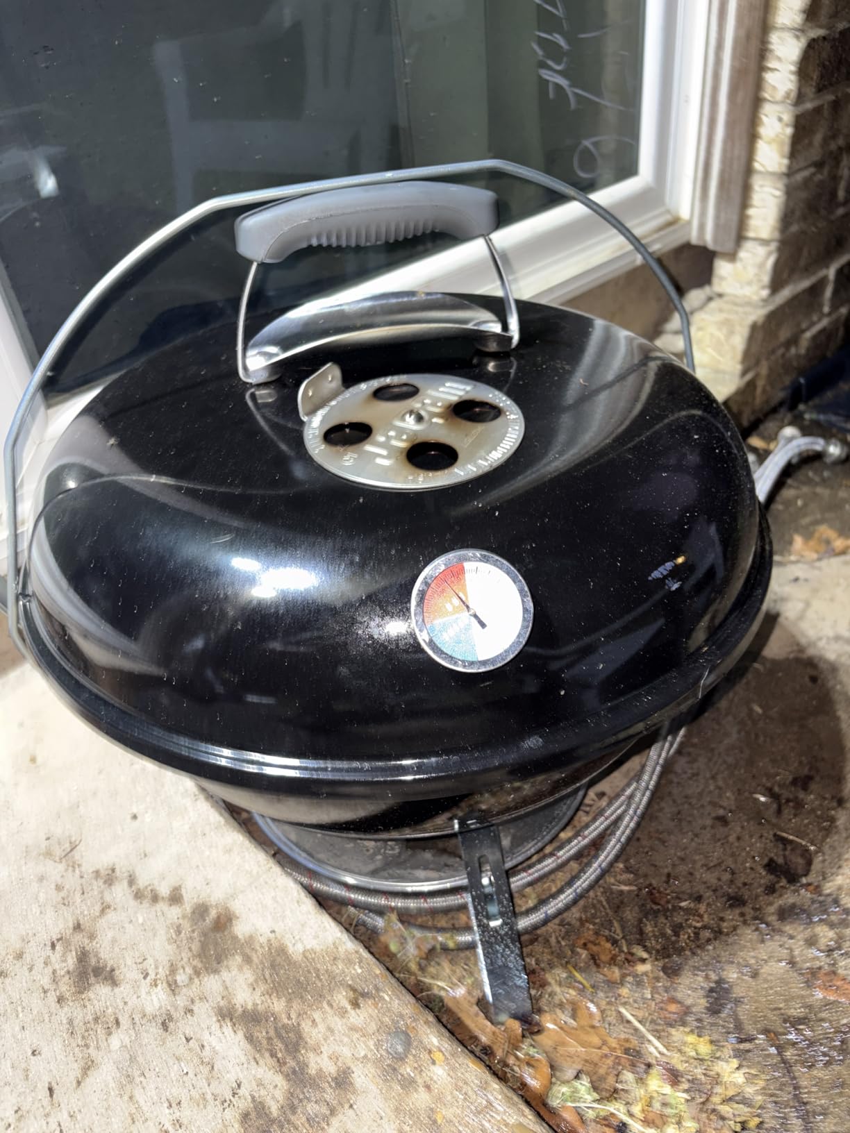 Weber Jumbo Joe Charcoal Grill, 18-Inch, Black | Lightweight, Portable Kettle BBQ Grill with Tuck-N-Carry Lid Lock for Camping, Tailgating & Outdoor Cooking customer photo 2