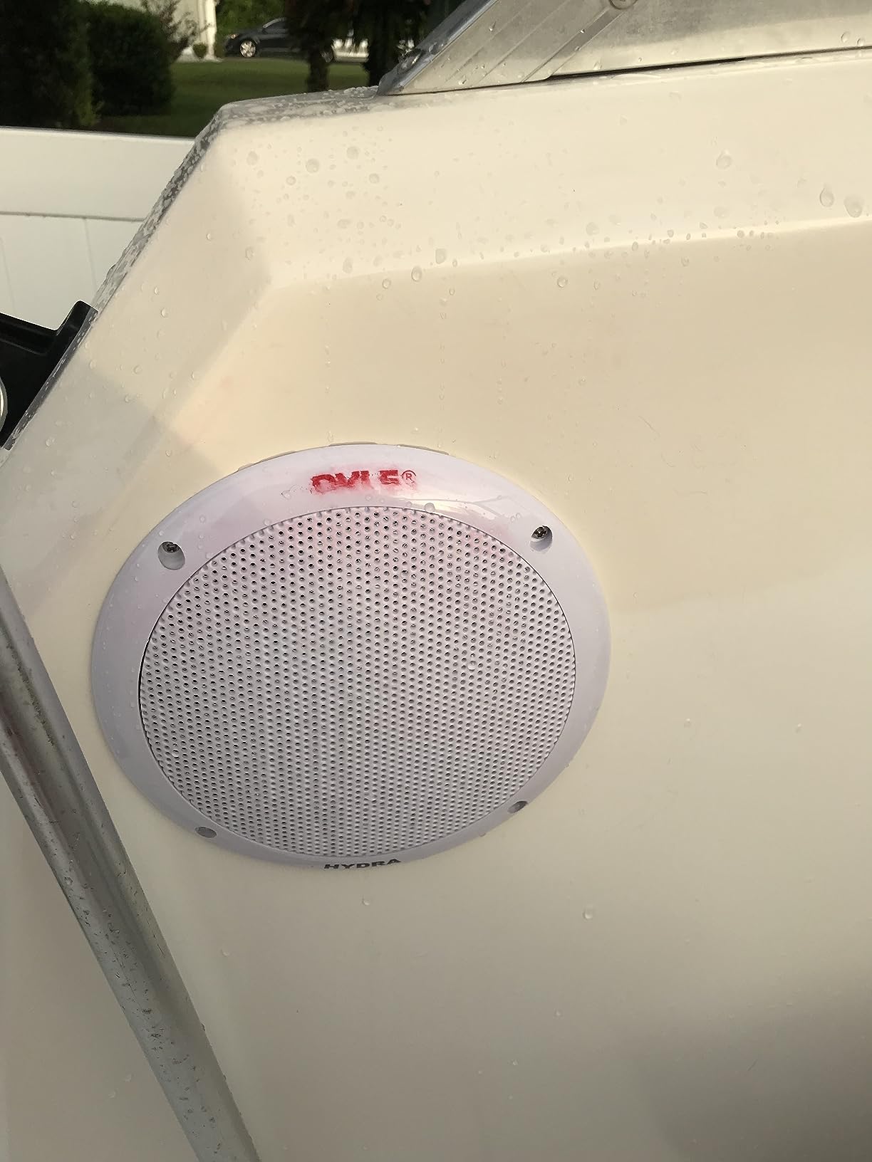 Pyle 6.5 Inch Dual Marine Speakers - 2 Way Waterproof and Weather Resistant Outdoor Stereo Sound System with 400 Watt Power, Polypropylene Cone and Butyl Rubber Surround - 1 Pair - PLMR605W(White) customer photo 1