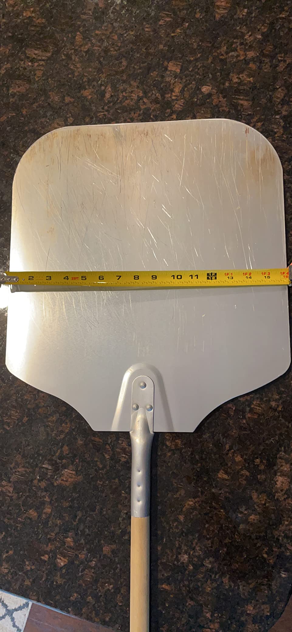 New Star Foodservice 50196 Aluminum Pizza Peel, 16 x 18 inch Blade customer photo 2
