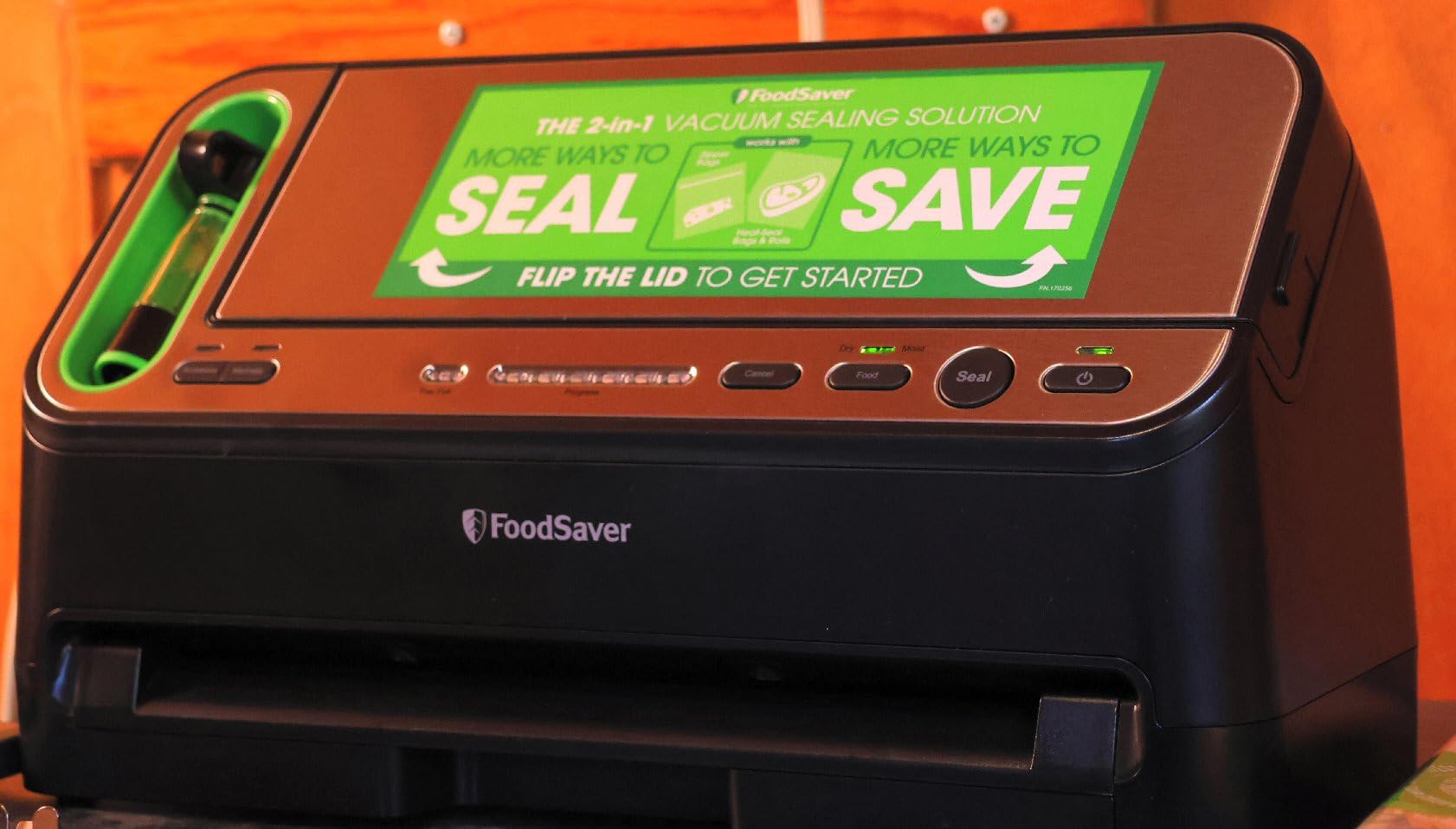 FoodSaver V4400 2-in-1 Vacuum Sealer Machine with Automatic Vacuum Sealer Bag Detection and Starter Kit customer photo 2