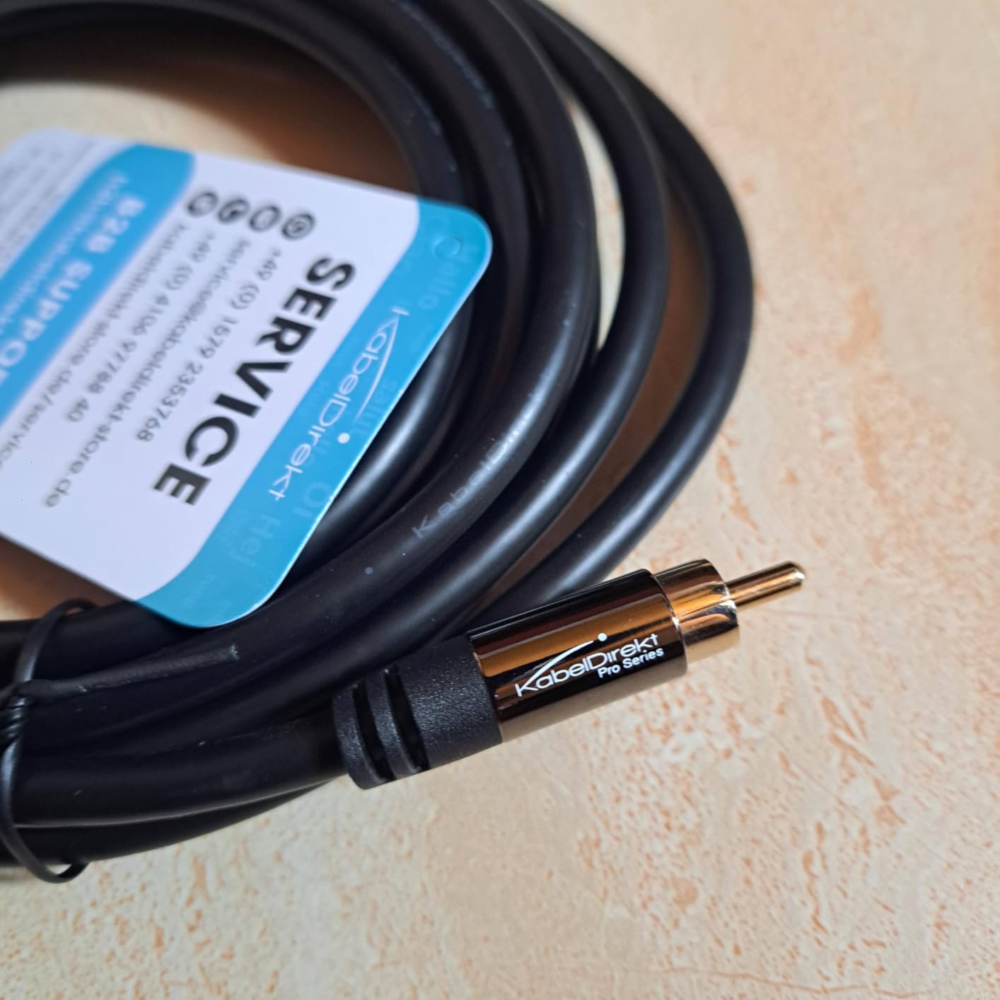 KabelDirekt - RCA/Phono subwoofer Lead Cable - 1x1 - 15ft | Coax, male/male plugs, for amps/Hi-Fis, audio signals/composite video, 75 ohm, black customer photo 1