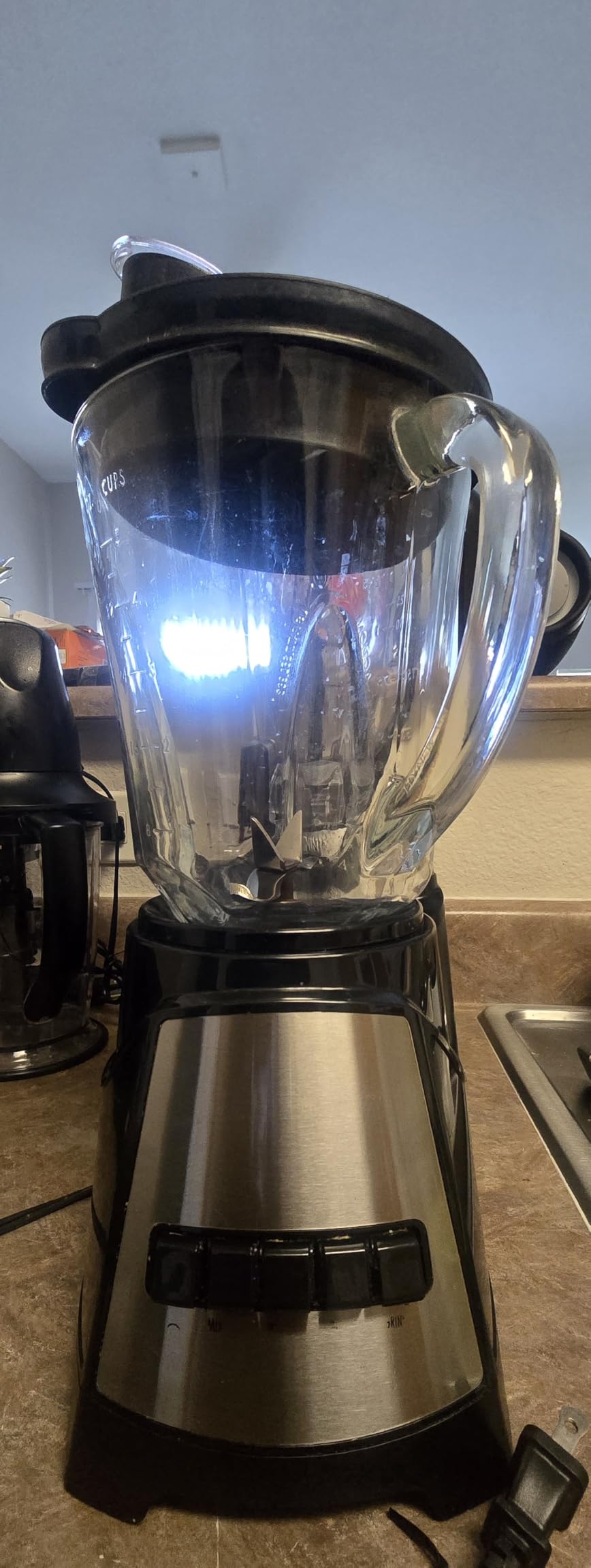 Hamilton Beach Power Elite Blender For Smoothies With Wave Action System, 40 oz Glass Jar, 12 Functions Including Puree, Crush Ice, 700 Watts, Black, 58148AG customer photo 1