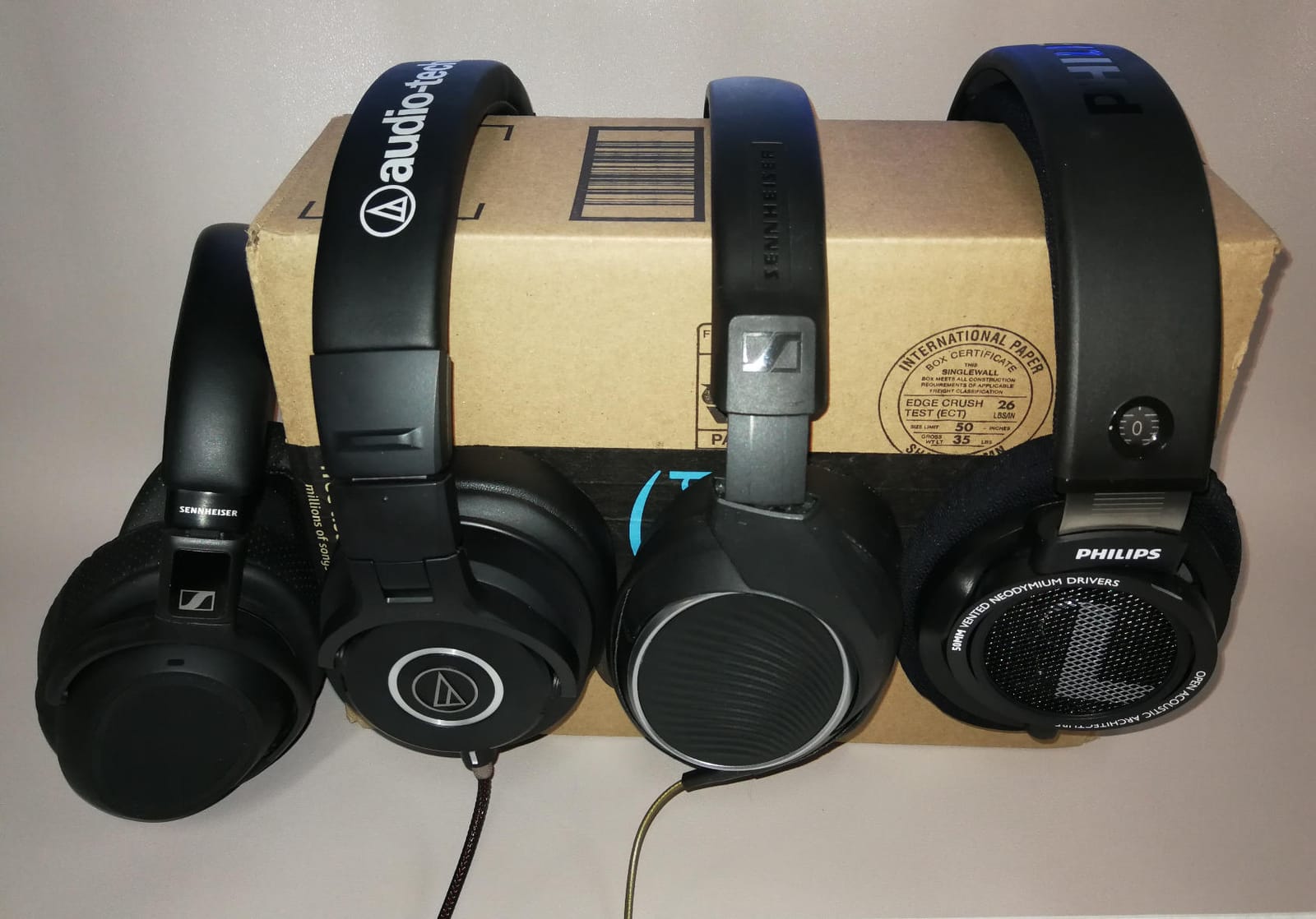 Philips Audio SHP9500 HiFi Precision Stereo Over-Ear Headphones (Black) customer photo 2