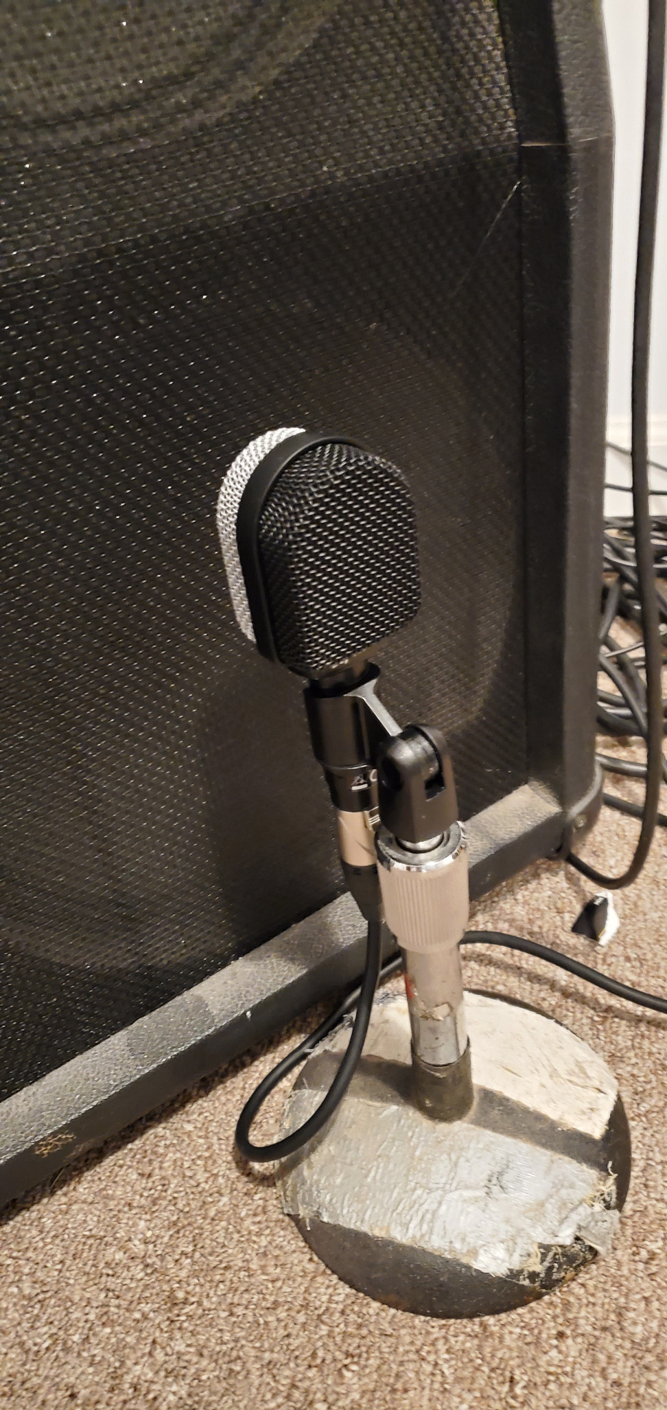 Superlux PRA628MKII Supercardioid Instrument Microphone for Guitar Amps customer photo 1