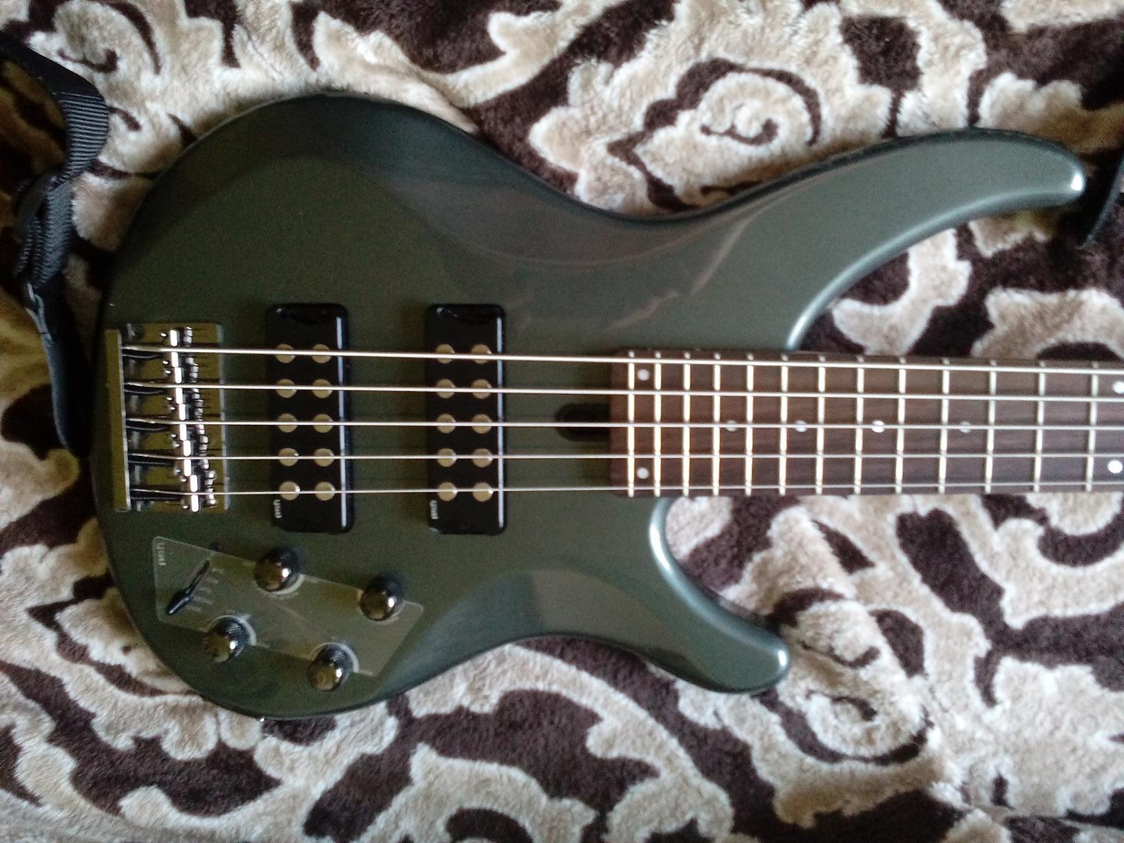 Yamaha TRBX305 BL 5-String Electric Bass Guitar - Black customer photo 2