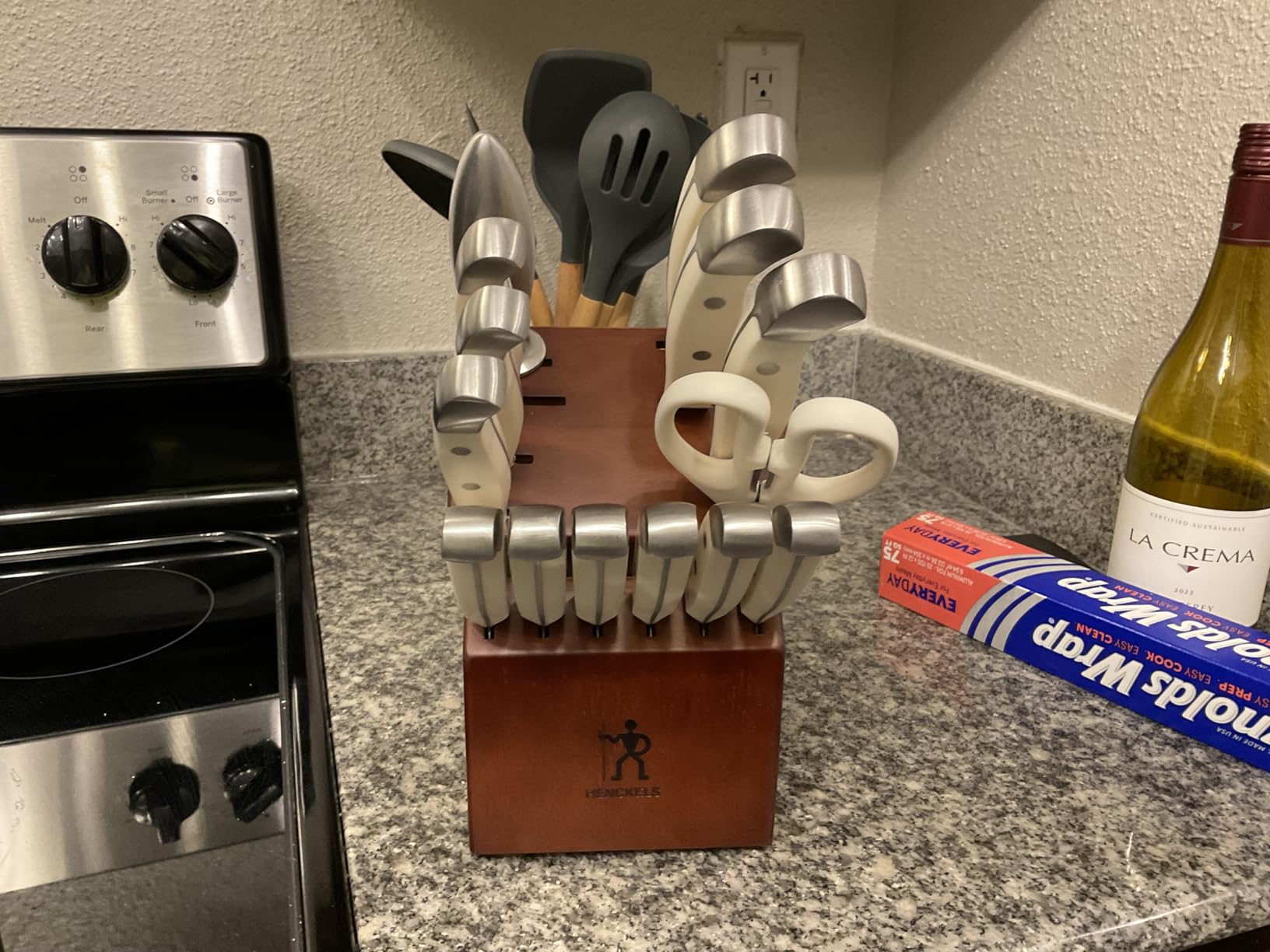 Henckels Statement 15 pc Knife Block Set, Razor-Sharp, German Engineered customer photo 1