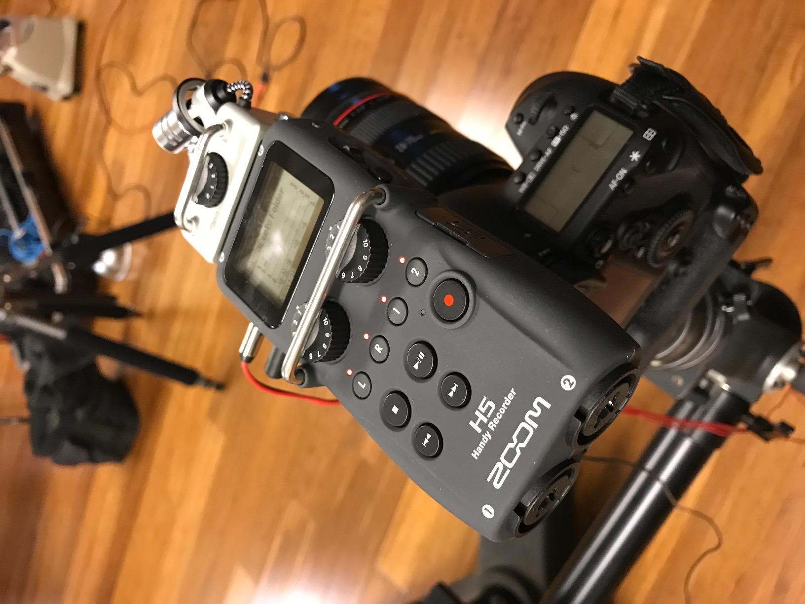 Zoom H5 4-Track Handheld Recorder for Filmmakers & Musicians customer photo 1
