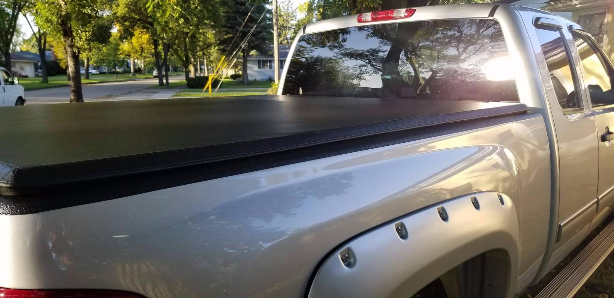 Tyger Auto T3 Soft Tri-Fold Truck Bed Tonneau Cover Compatible with 2014-2018 Chevy Silverado / GMC Sierra 1500; 2015-2019 2500HD 3500HD; 2019 LD/Limited Only | Fleetside 6'6