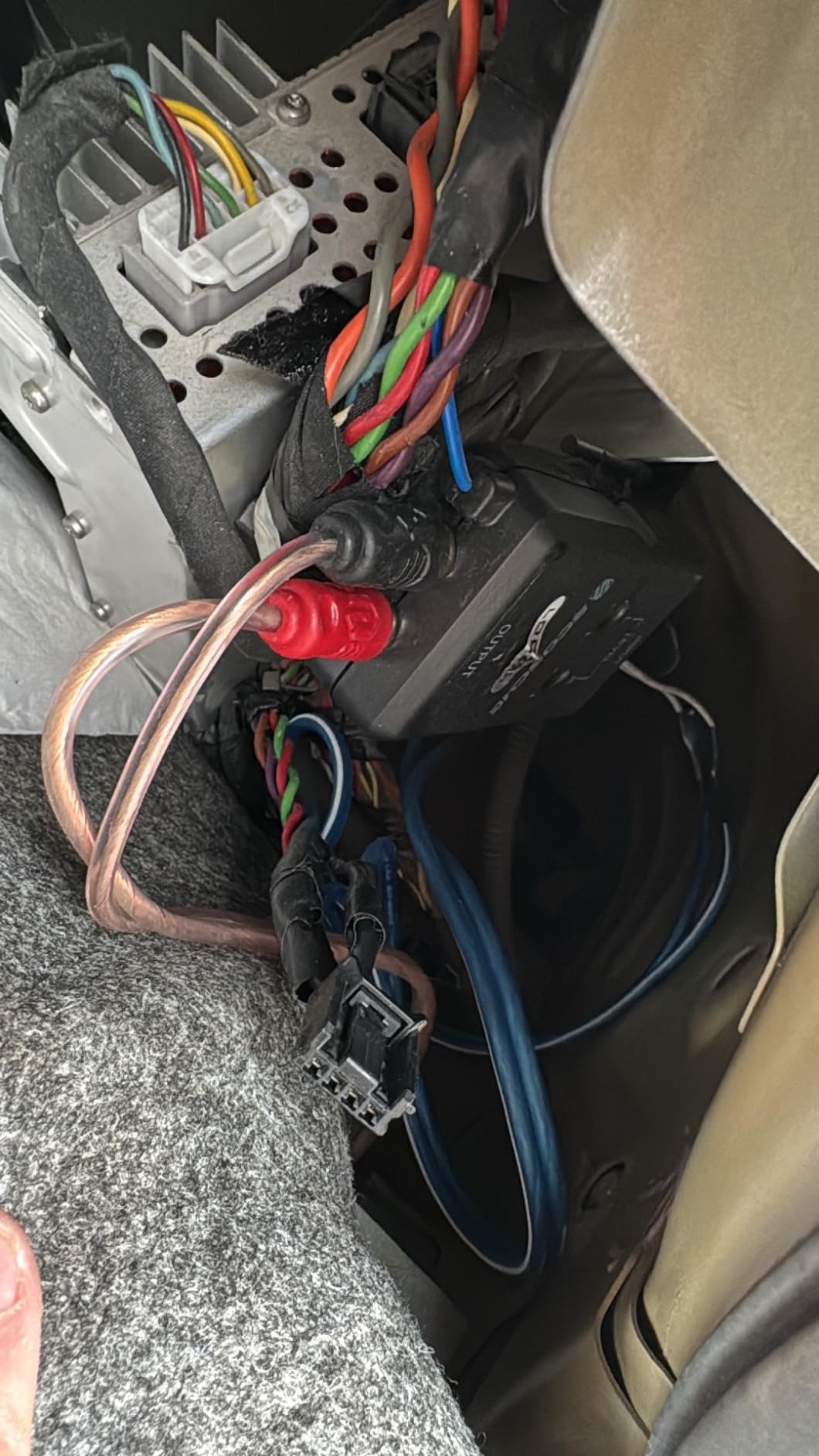 Scosche LOC2SL Line Output Converter with Remote Control Knob - 2CH High/Low RCA Converter Car Audio customer photo 1