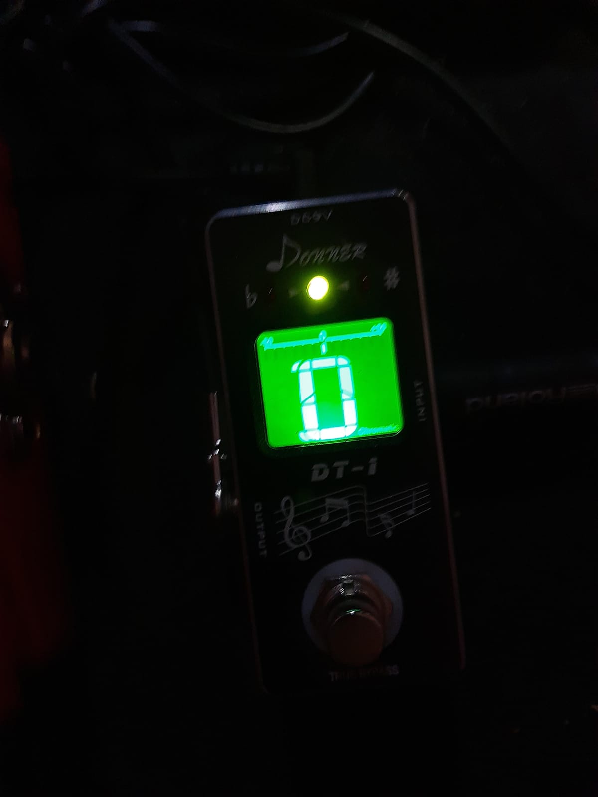 Donner Tuner Pedal, Dt-1 Chromatic Guitar Tuner Pedal with Pitch Indicator for Electric Guitar and Bass True Bypass customer photo 1