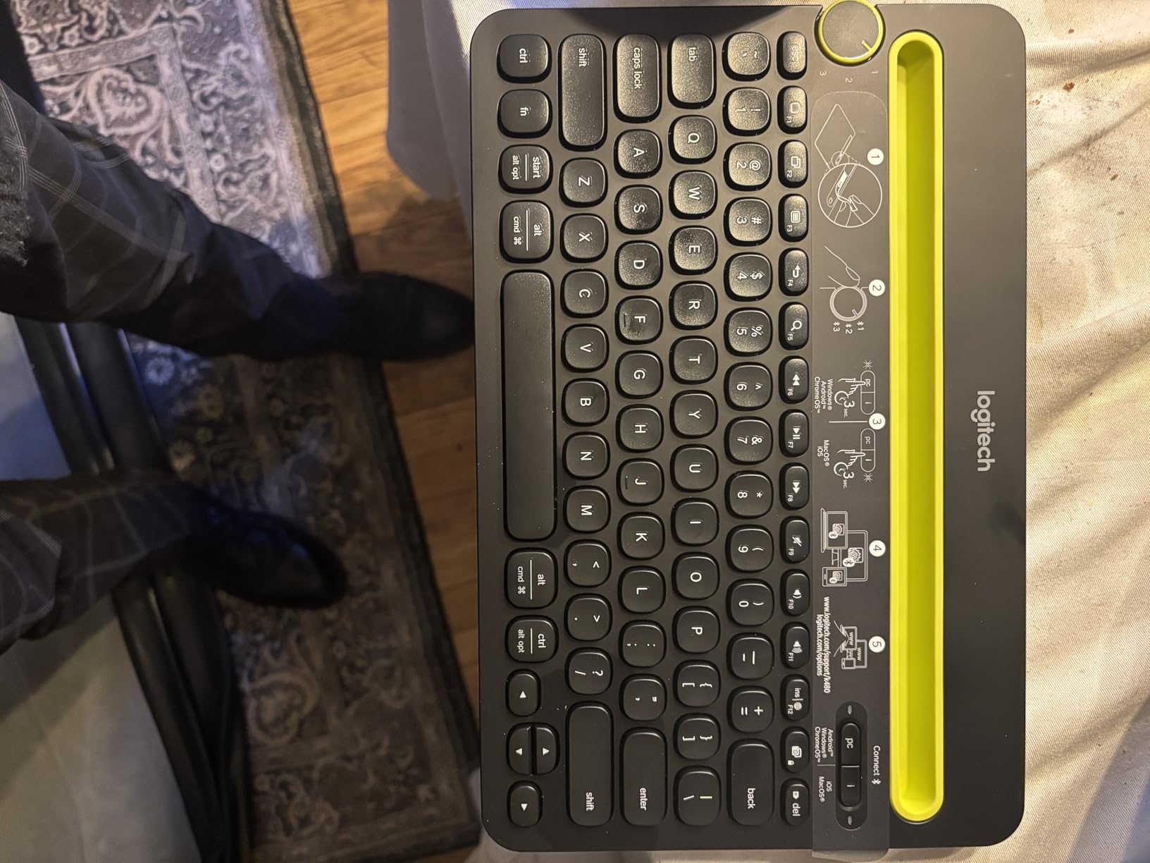 Logitech K480 Wireless Multi-Device Keyboard for Windows, macOS, iPadOS, Android or Chrome OS, Bluetooth, Compact, Compatible with PC, Mac, Laptop, Smartphone, Tablet - Black customer photo 2
