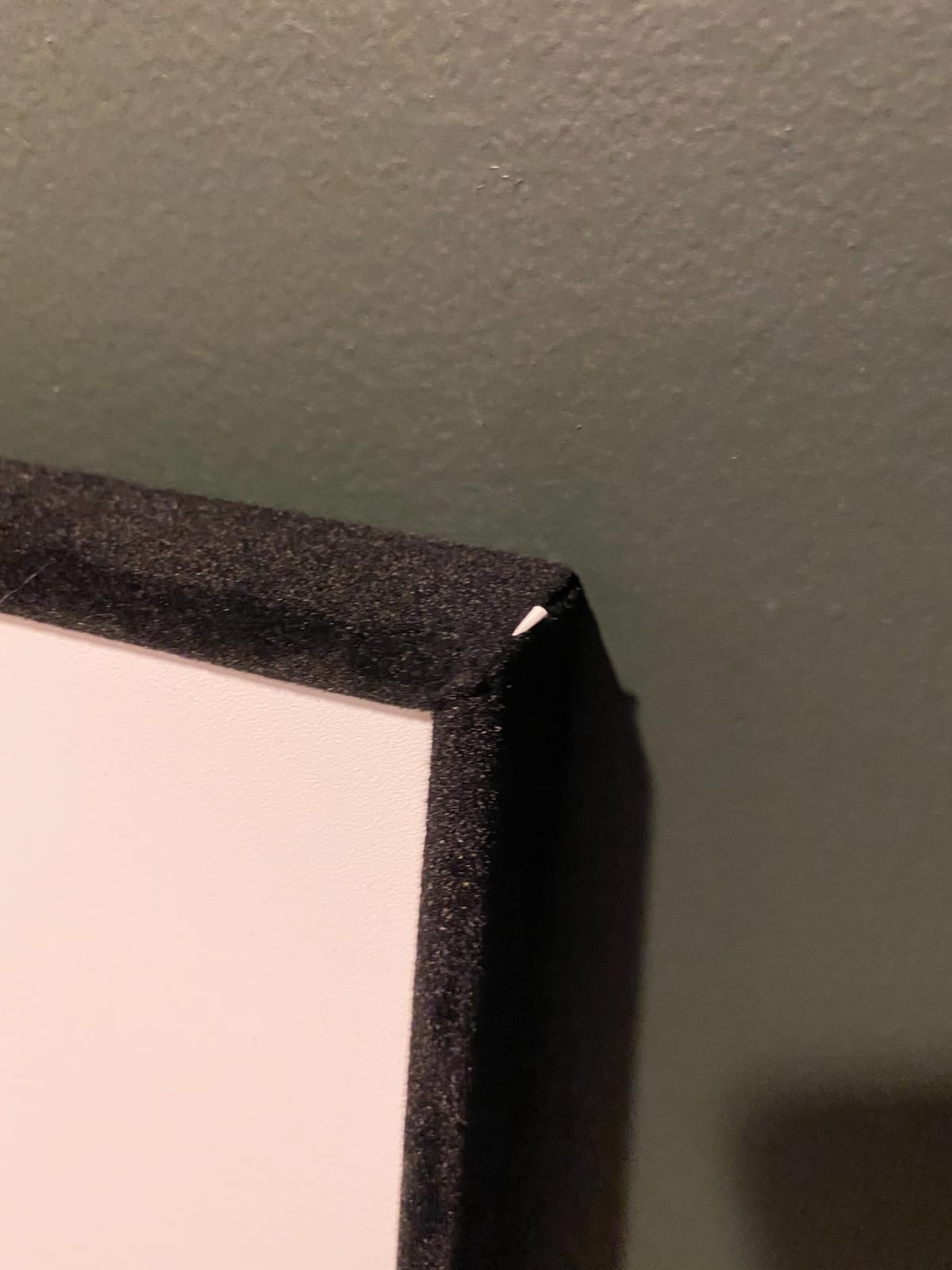 Elite Screens Aeon Edge-Free 120