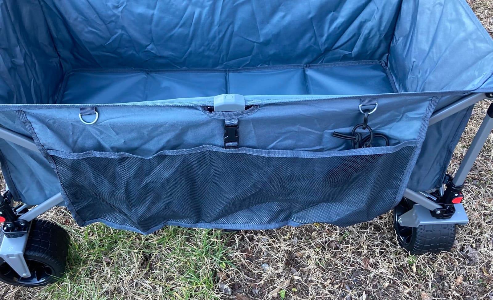 Coleman Portable Folding Utility Wagon with 5 Cubic Feet of Space & Reinforced Bottom Great for Camping Groceries Home Projects or Going to the Park & Beach Supports up to 150lbs customer photo 2