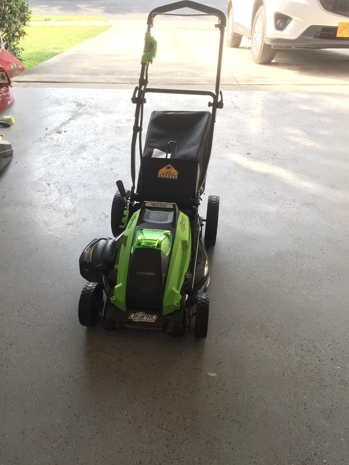 Greenworks 40V 19inch Cordless Lawn Mower, Battery Not Included 2501302 customer photo 1