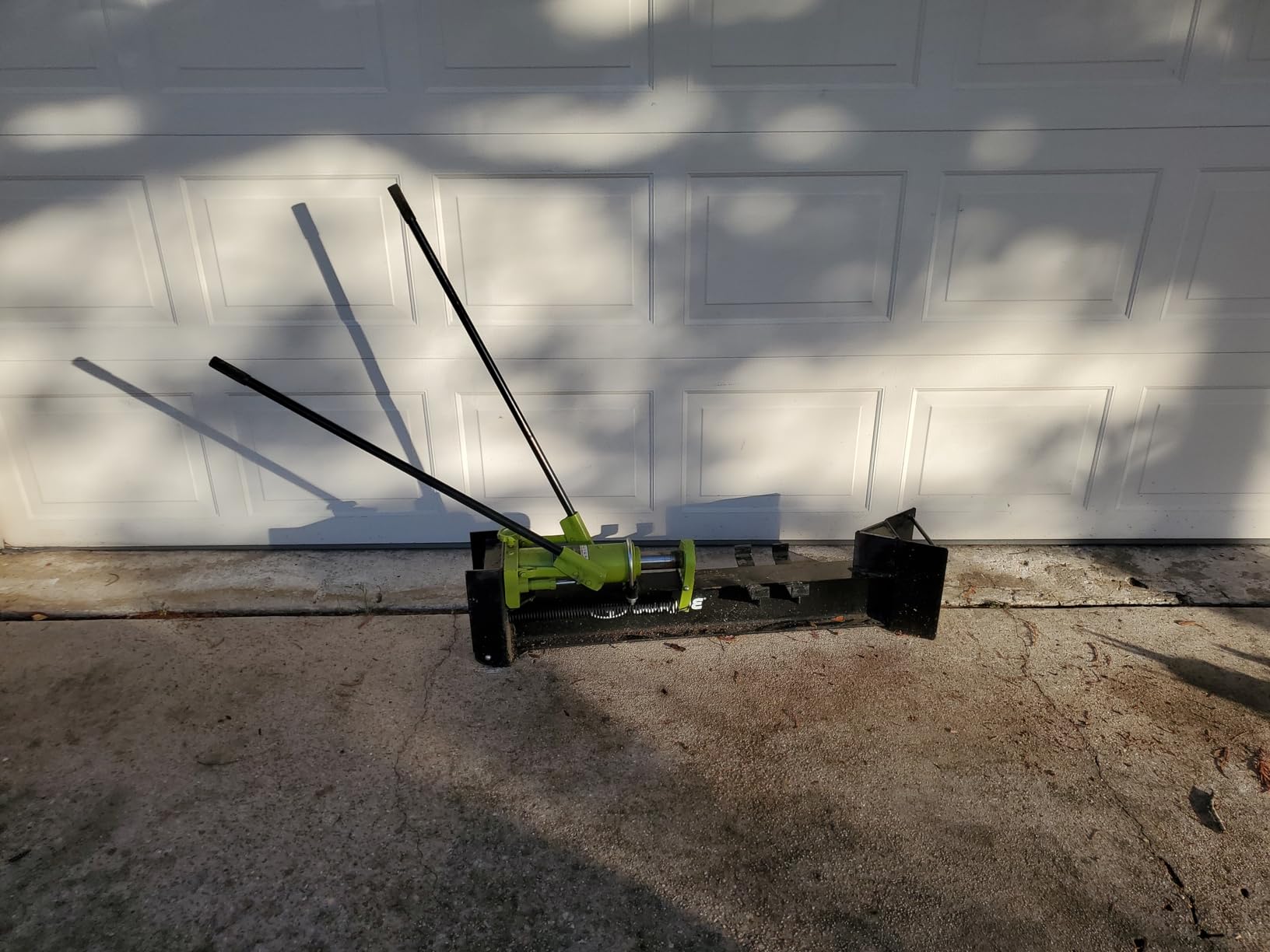 Sun Joe Cordless Manual Hydraulic Steel Beam Log Splitter, 10 Ton Capacity - LJ10M customer photo 1
