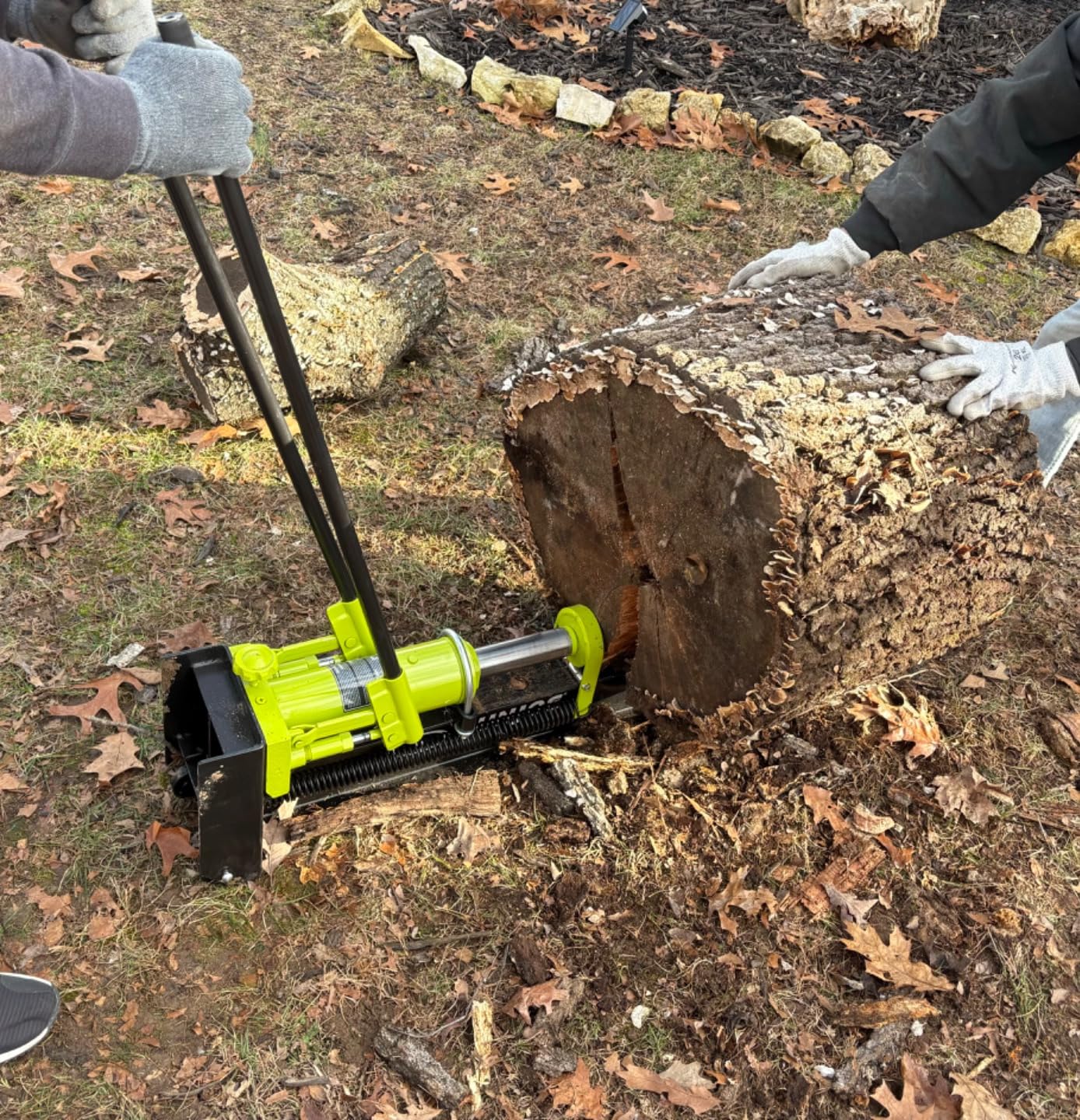 Sun Joe Cordless Manual Hydraulic Steel Beam Log Splitter, 10 Ton Capacity - LJ10M customer photo 2