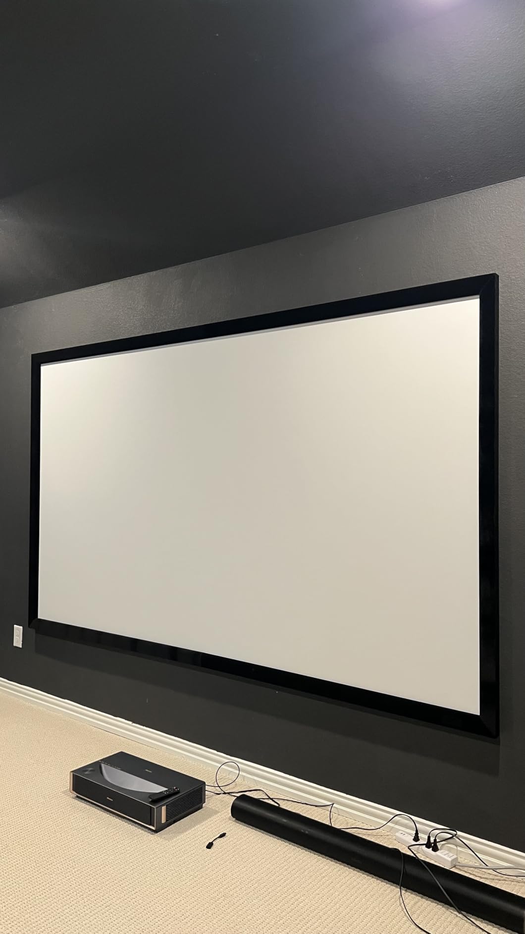 Elite Screens Sable Frame B2 120