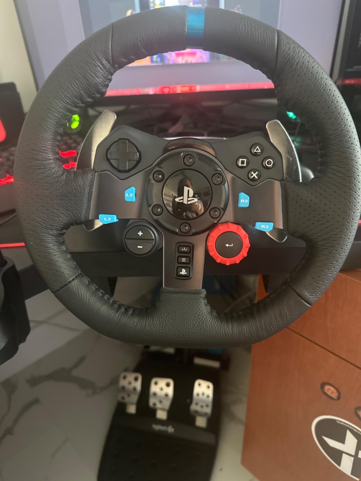 Logitech G29 Racing Wheel and Pedals for PS5/PS4/PC customer photo 1