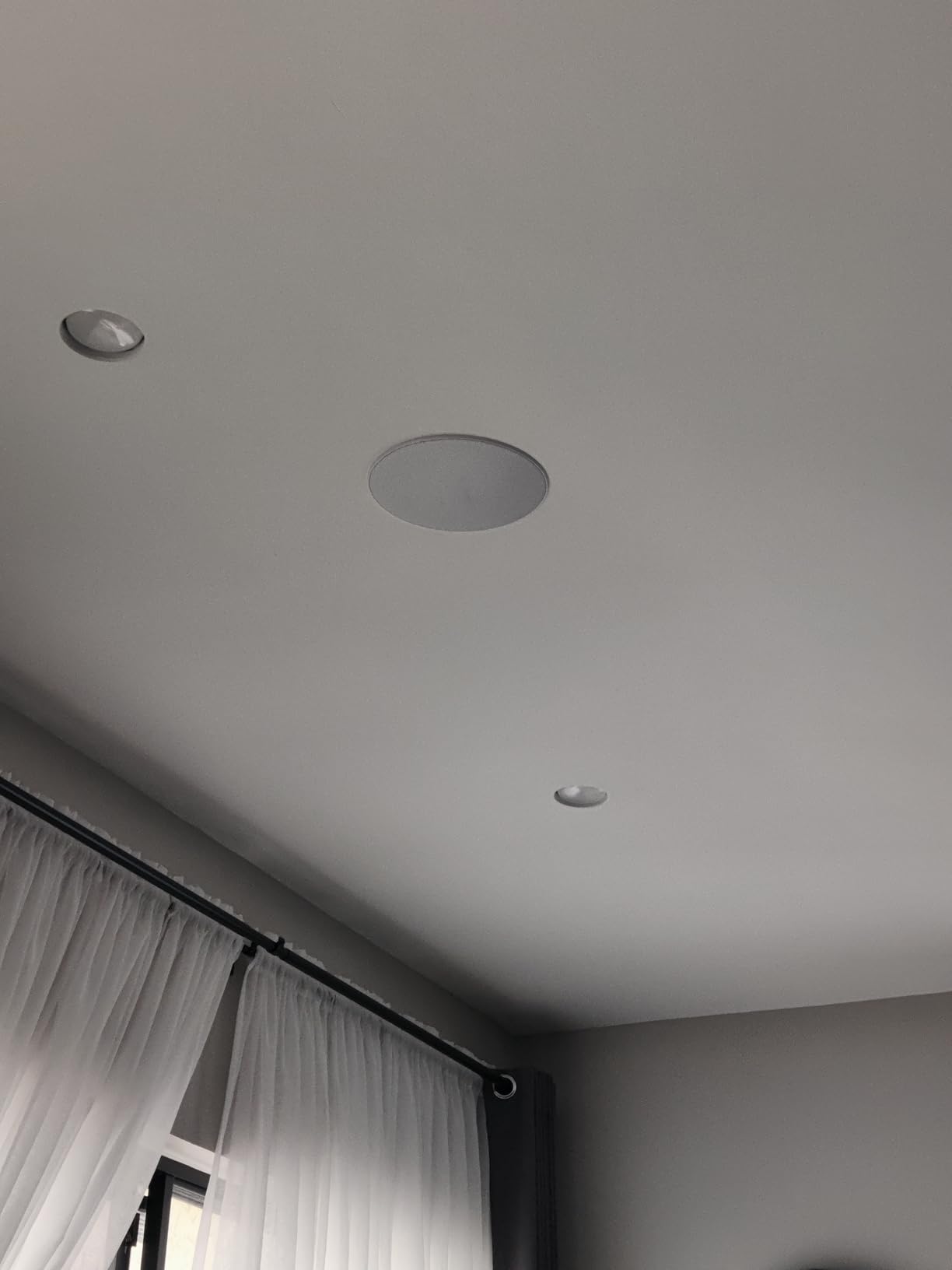 Monoprice Alpha 2-Way Ceiling Speakers - 6.5 Inch (Pair) Carbon Fiber, Paintable Magnetic Grille, Louder with Less Power,BLACK/WHITE customer photo 1