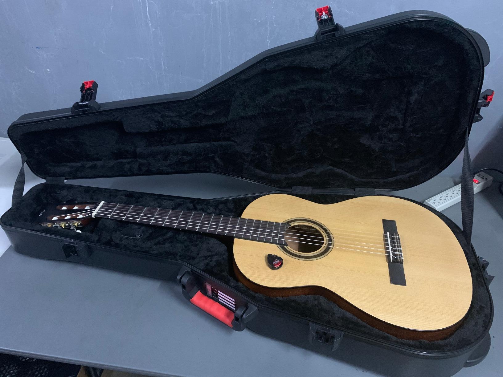 Gator Cases TSA Flight Case For Classical Guitars (GTSA-GTRCLASS) | Military-grade molded shell TSA approved locking latch Ideal for air travel and touring gigs customer photo 2