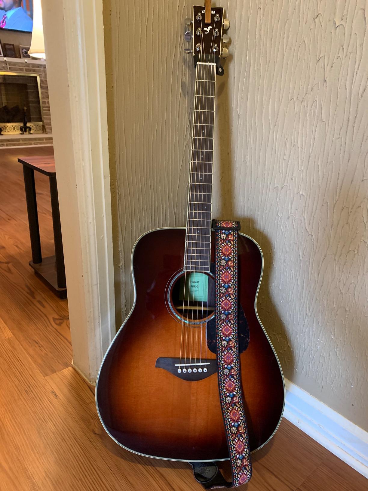 Yamaha FG830 Solid Top Folk Guitar, Natural customer photo 1