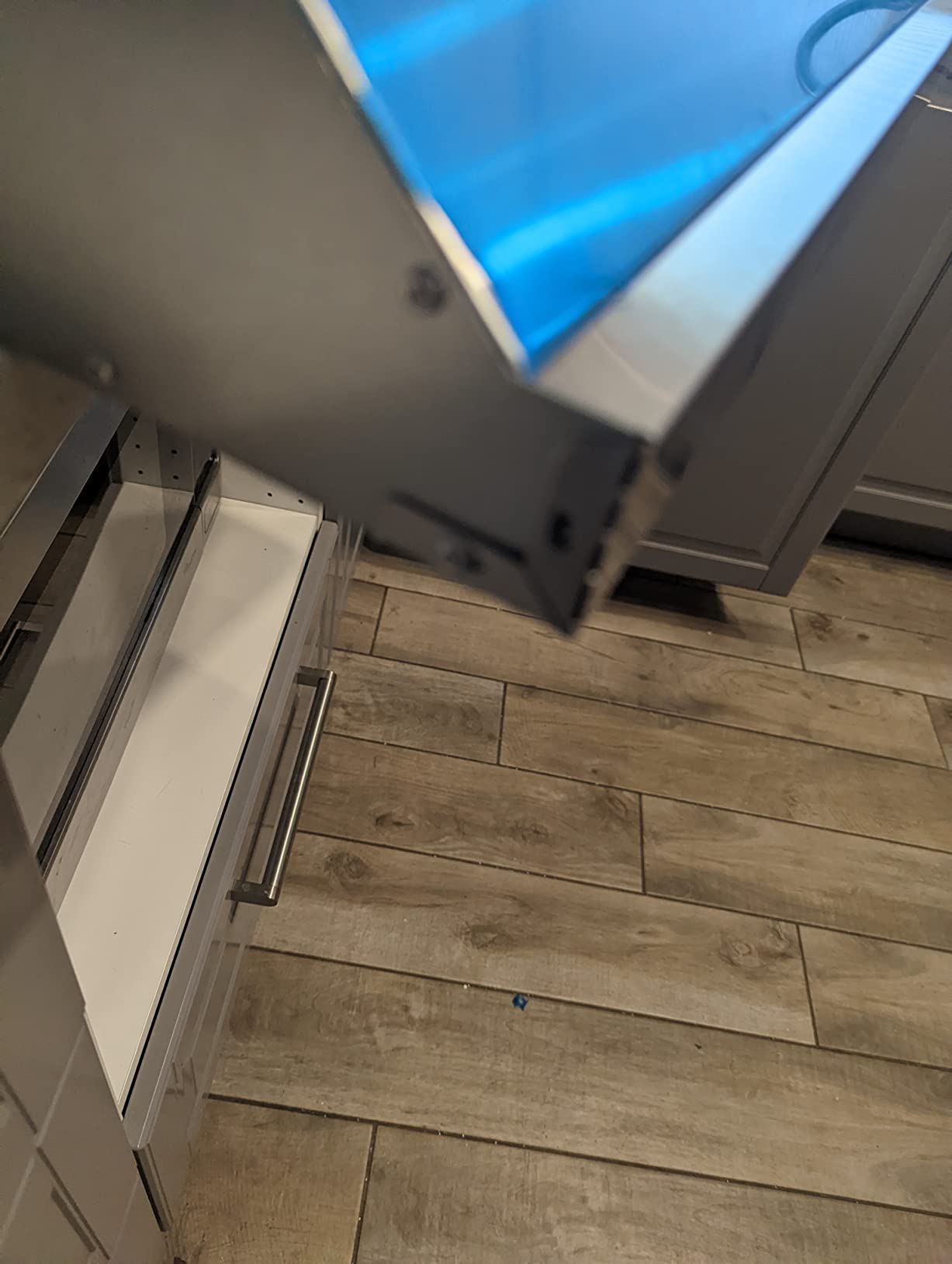 30 in. Vista Coll 380 CFM Ducted Wall Mount Range Hood LED, Stainless Steel | Cosmo COS-63175S Soft TouchControls, 3 Fan Speeds, Permanent Dishwasher-Safe Baffle Filters customer photo 1