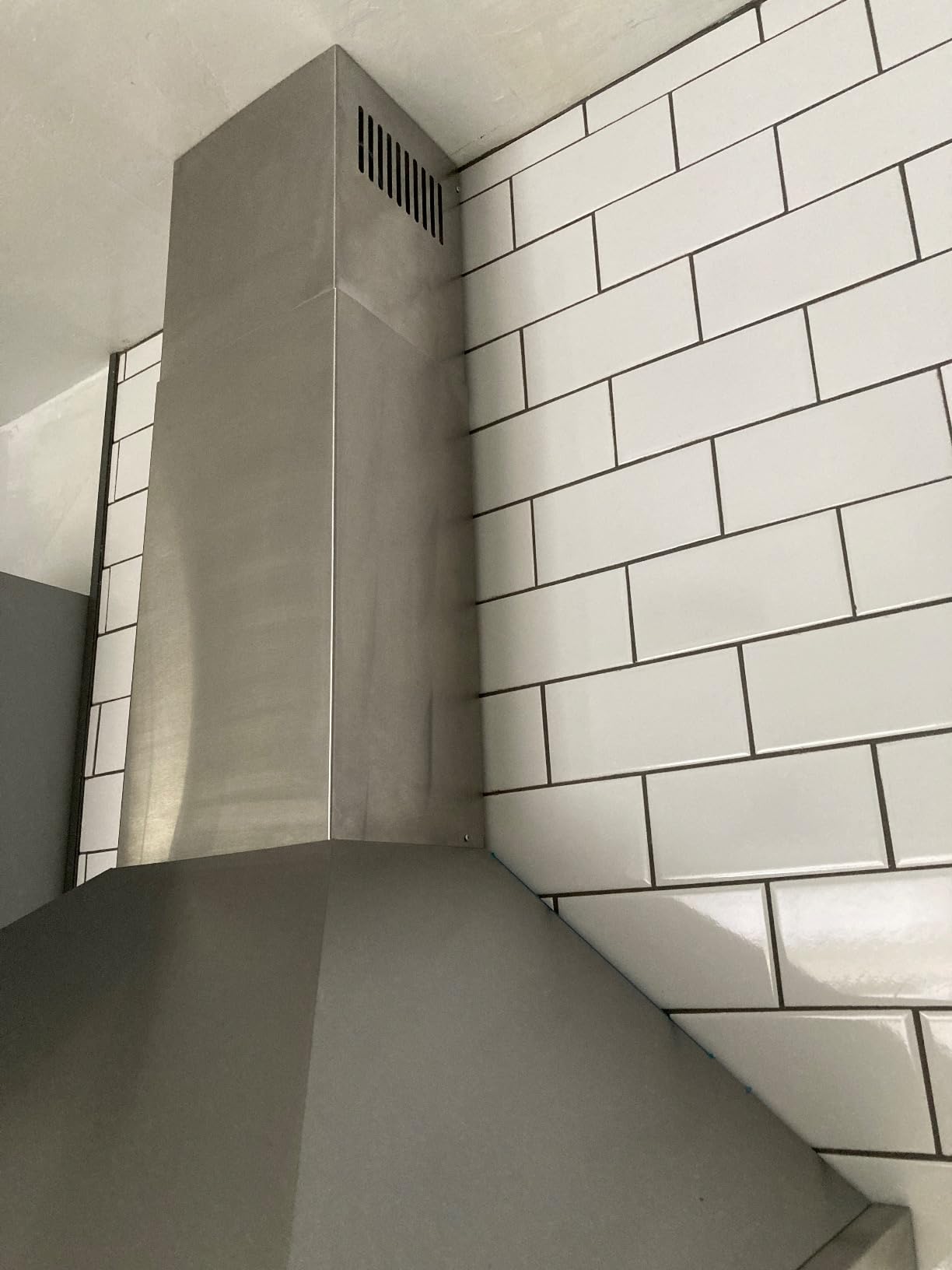 30 in. Vista Coll 380 CFM Ducted Wall Mount Range Hood LED, Stainless Steel | Cosmo COS-63175S Soft TouchControls, 3 Fan Speeds, Permanent Dishwasher-Safe Baffle Filters customer photo 2