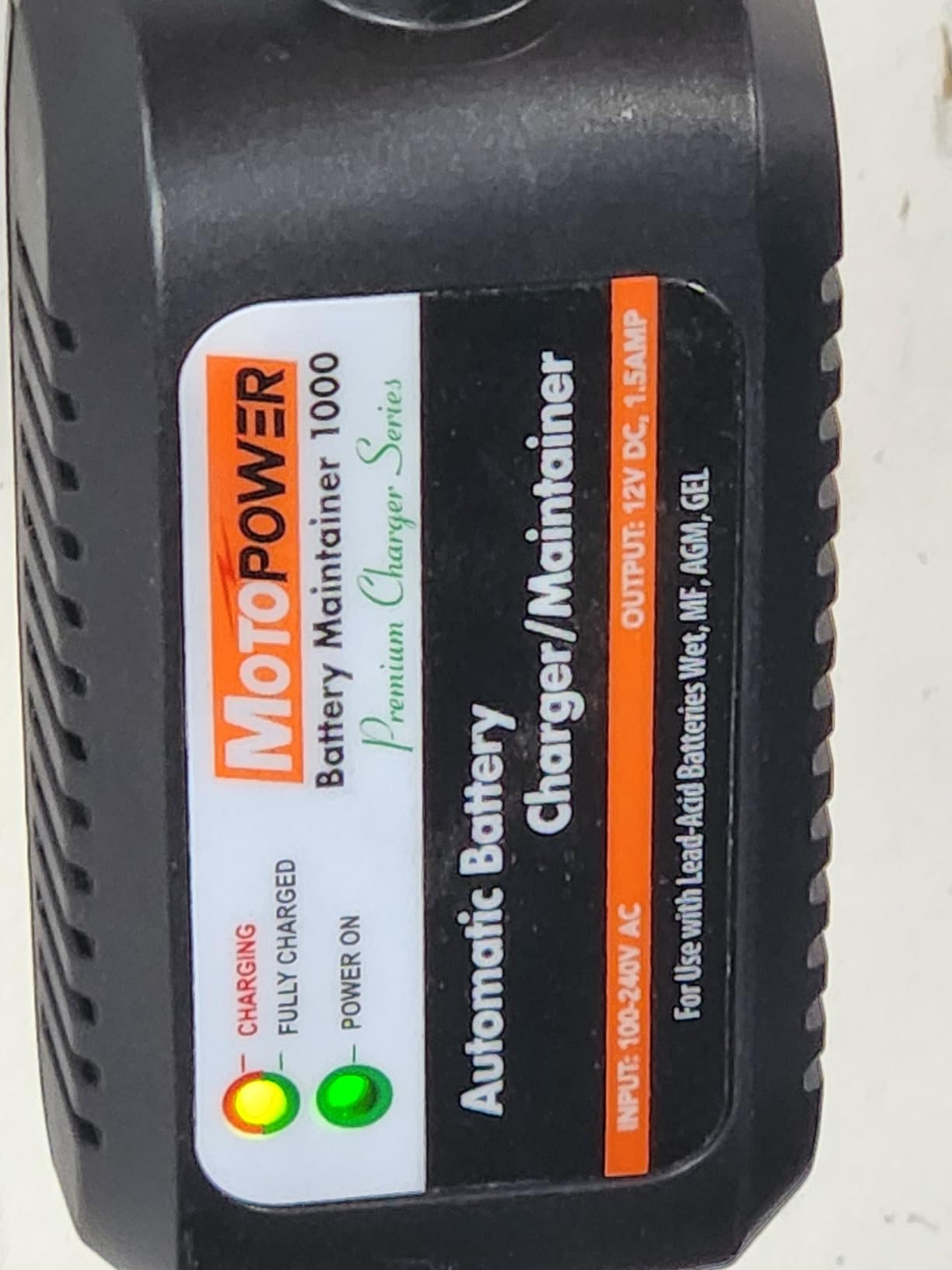 MOTOPOWER MP00206A 12V 1.5Amp Automatic Battery Charger, Battery Maintainer for Cars, Motorcycles, ATVs, RVs, Powersports, Boat and More customer photo 1