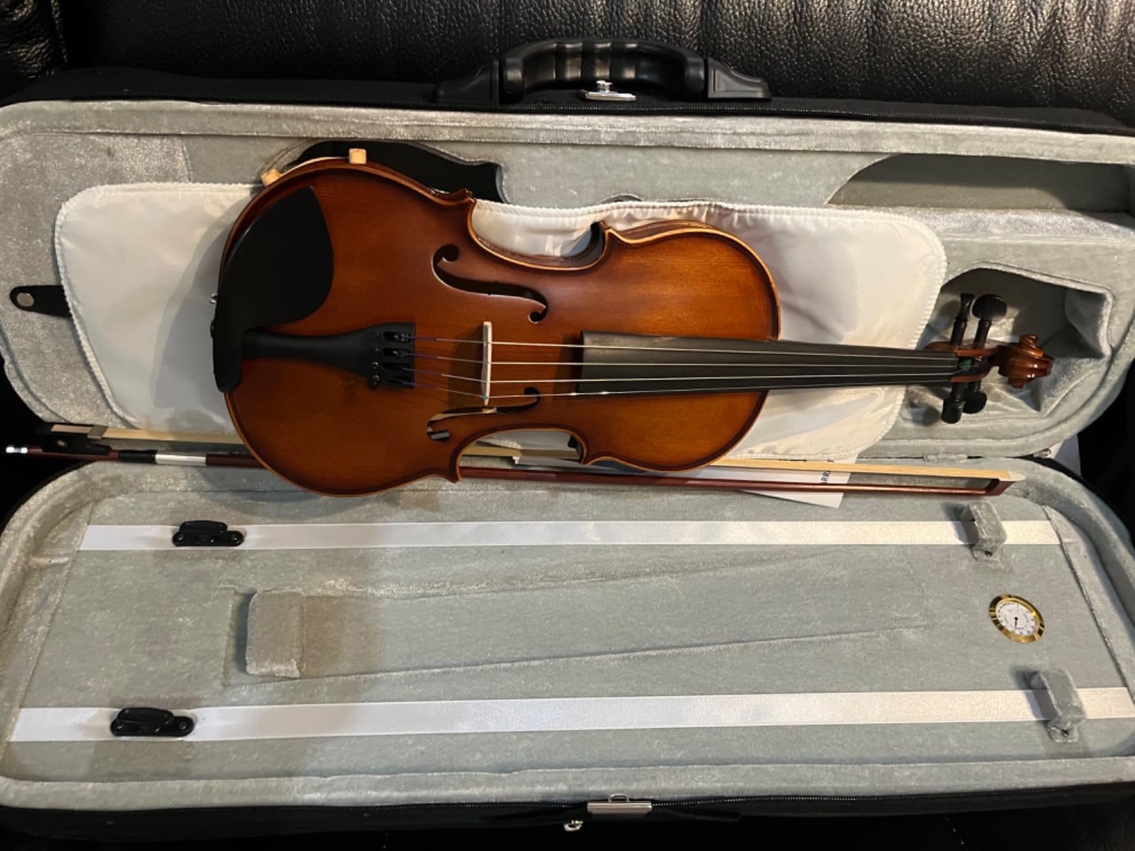 Bunnel Pupil Violin Outfit 4/4 Full Size By Kennedy Violins - Carrying Case and Accessories Included - Solid Maple Wood and Ebony Fittings customer photo 1
