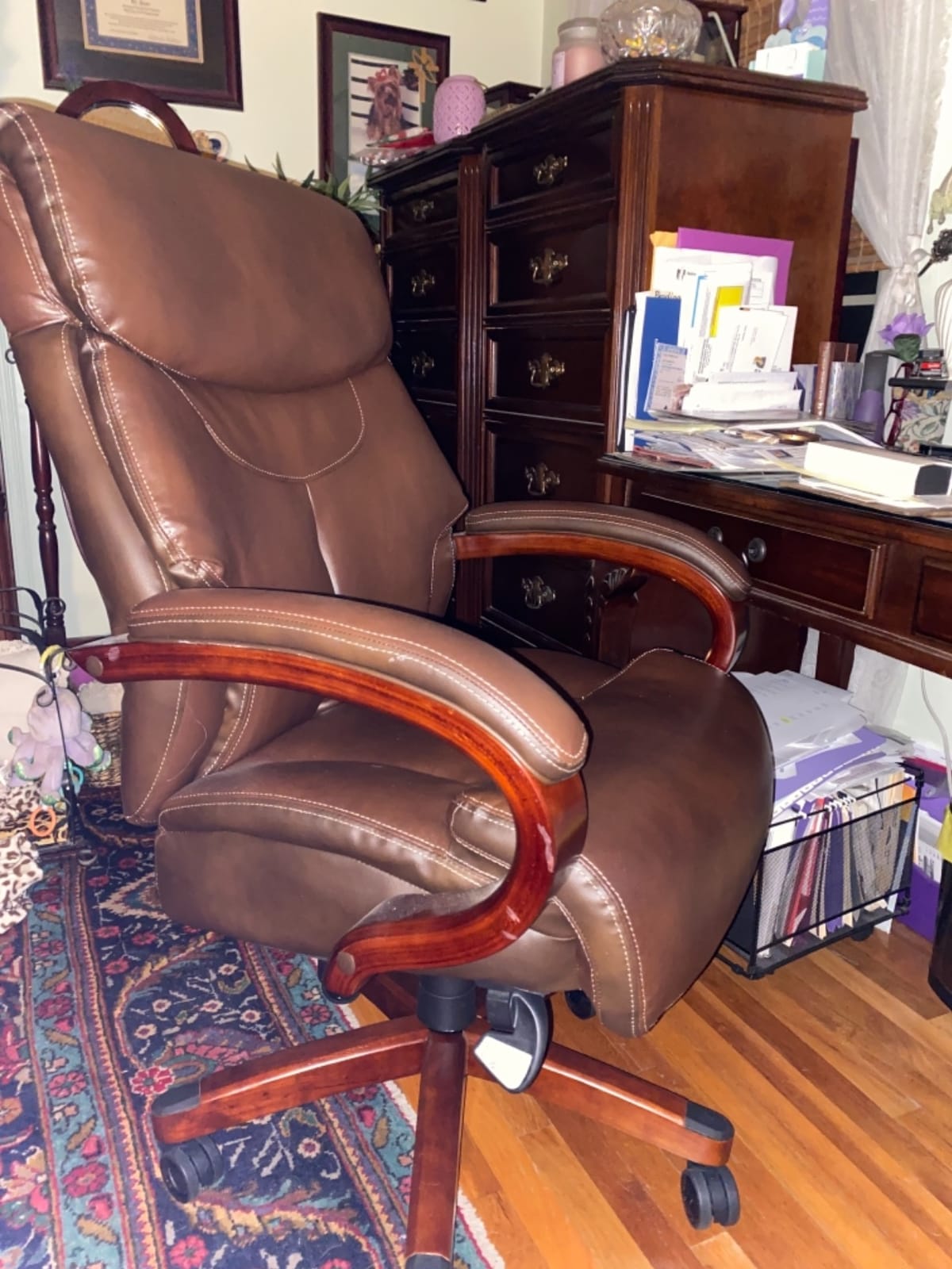 La-Z-Boy Bradley Bonded Leather Executive Chair (Roasted Chestnut) customer photo 1