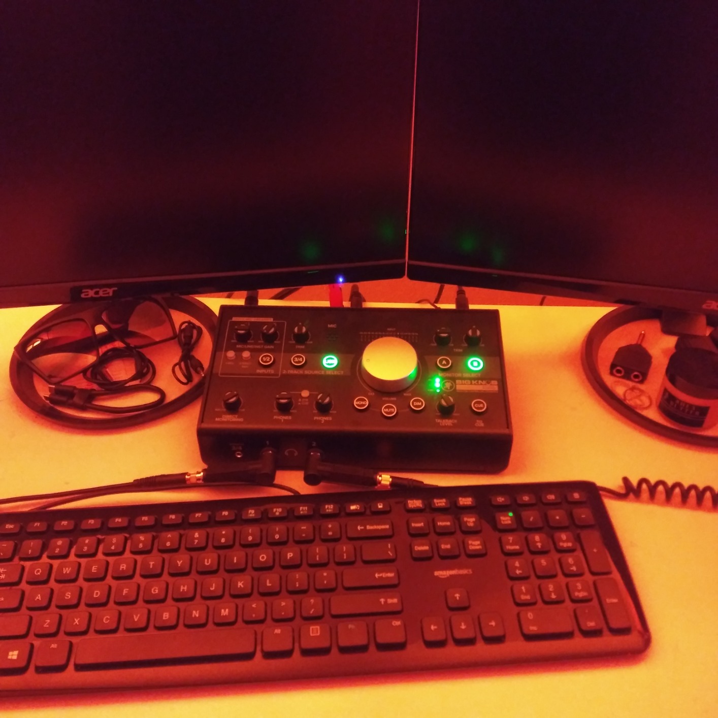 Mackie Big Knob Series, 3x2 Studio Monitor Controller 192kHz USB I/O (BIG KNOB STUDIO) customer photo 1
