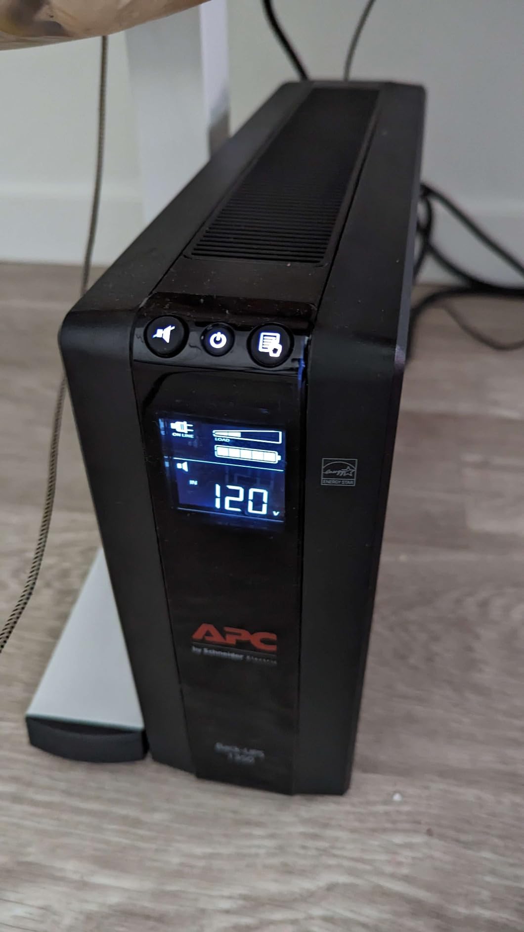 APC UPS 1350VA/810W Pro UPS Battery Backup, BX1350M Back-UPS Pro for home offices, 10 outlets, LCD, AVR, surge protection customer photo 2