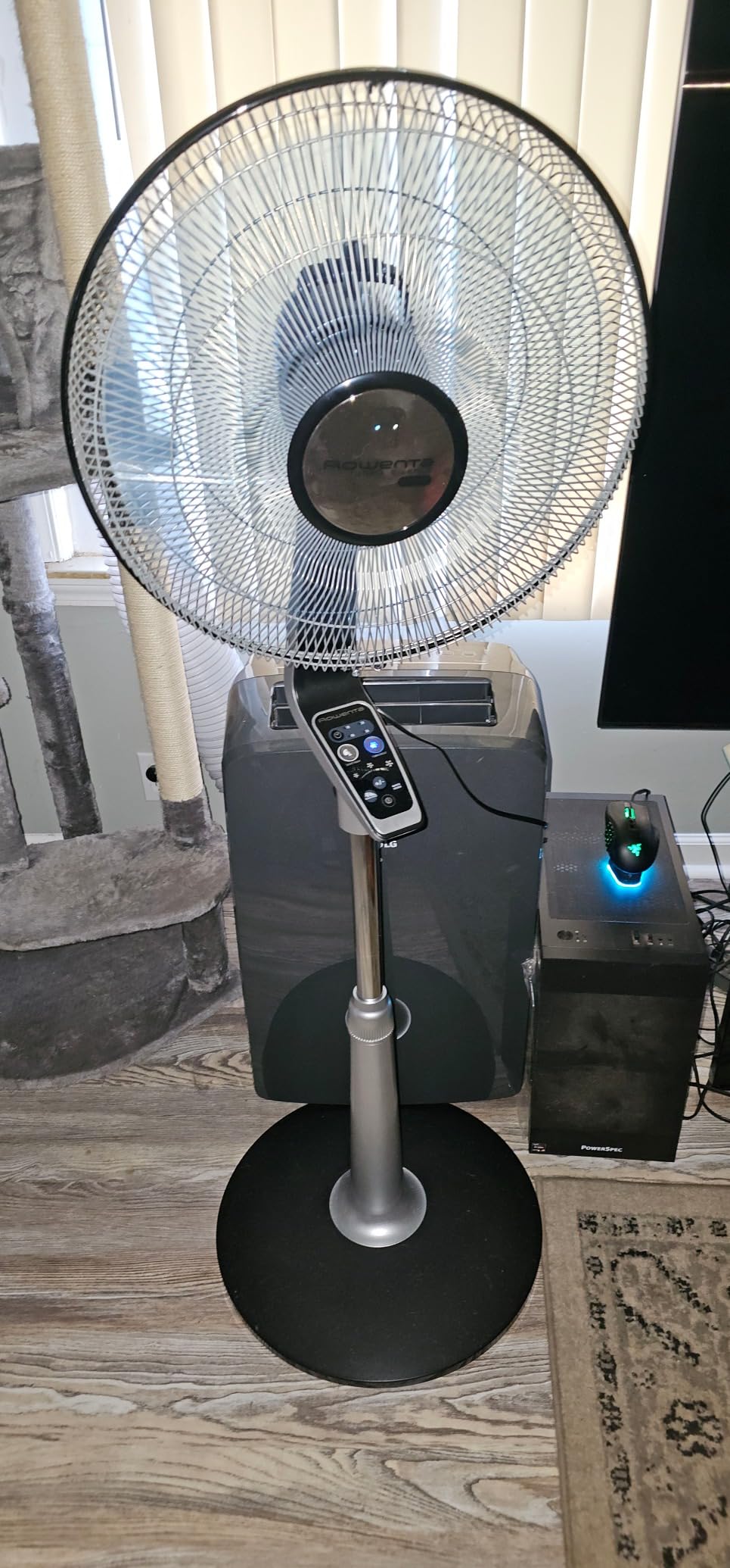 Rowenta Pedestal Fan, 53 Inches, Ultra Quiet Oscillating Fan for Bedroom, 5 Speeds, Refresh Up to 23-Feet, VU5670 customer photo 2