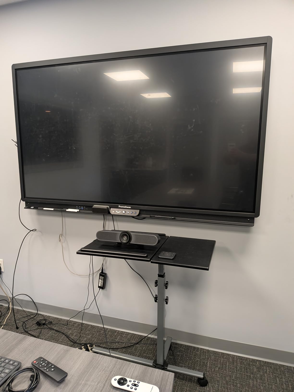 Logitech MeetUp Video Conferencing System 4K with 3 Microphones customer photo 2