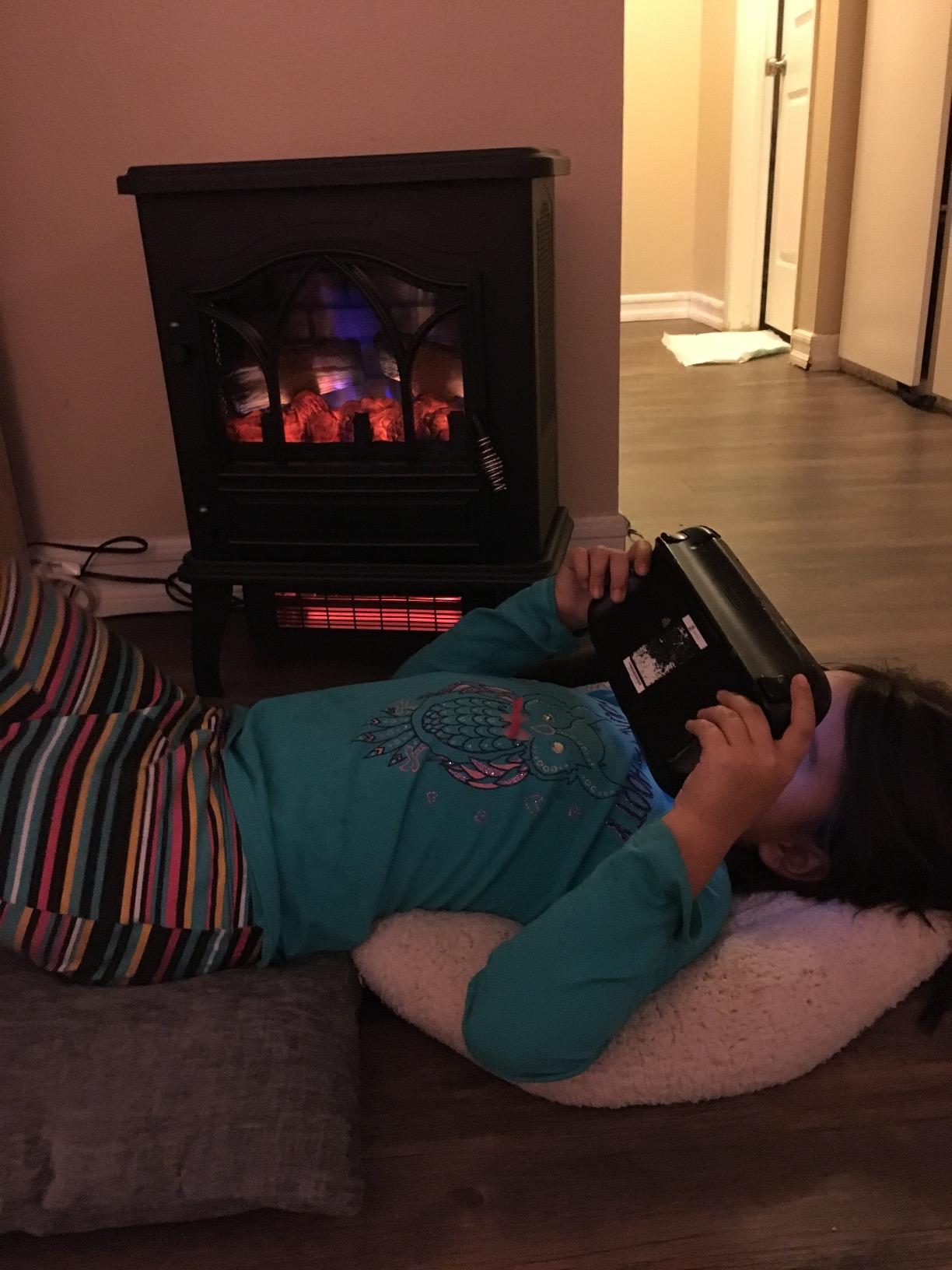 duraflame 3D Infrared Quartz Electric Fireplace Stove Heater, Black customer photo 1