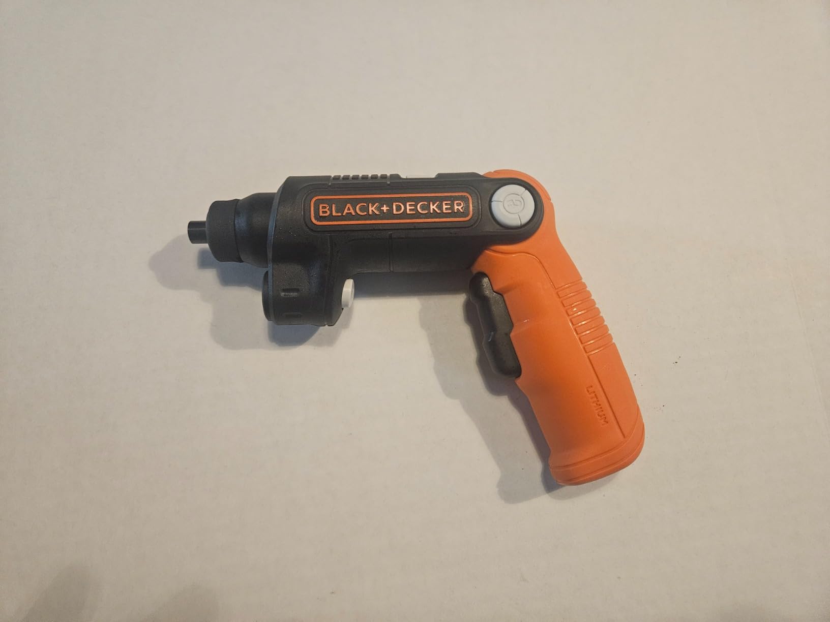 BLACK+DECKER Cordless Screwdriver with LED Light 4V MAX, Electric Screwdriver with 2 Pcs Bit Set (BDCSFL20C) customer photo 2