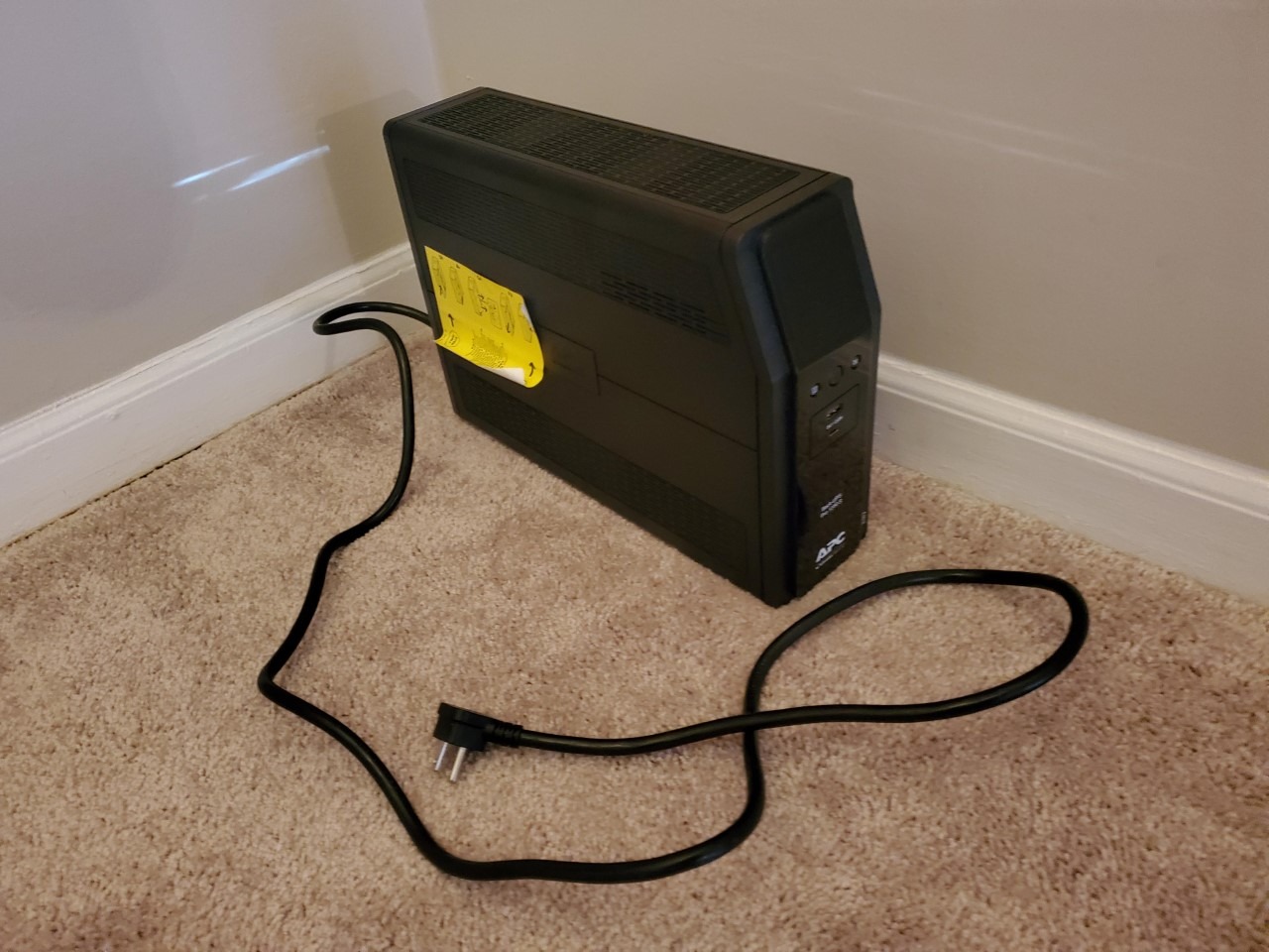APC UPS 1350VA/810W Pure Sine Wave UPS for Computer, Electronics, BR1350MS Back-UPS Pro Sinewave UPS for home offices, AVR, USB-C charging customer photo 1