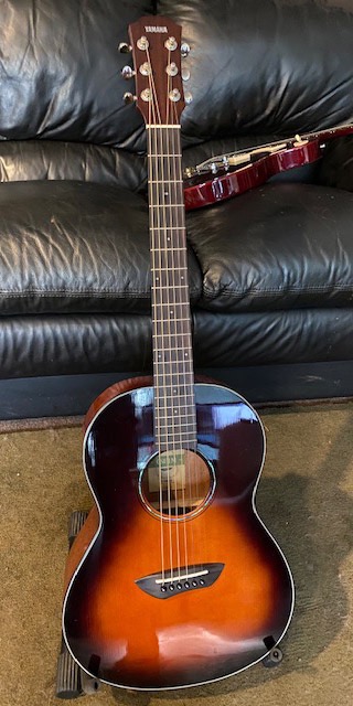 Yamaha CSF1M VN Parlor Size Acoustic Guitar with Hard Gig Bag, Vintage Natural customer photo 1