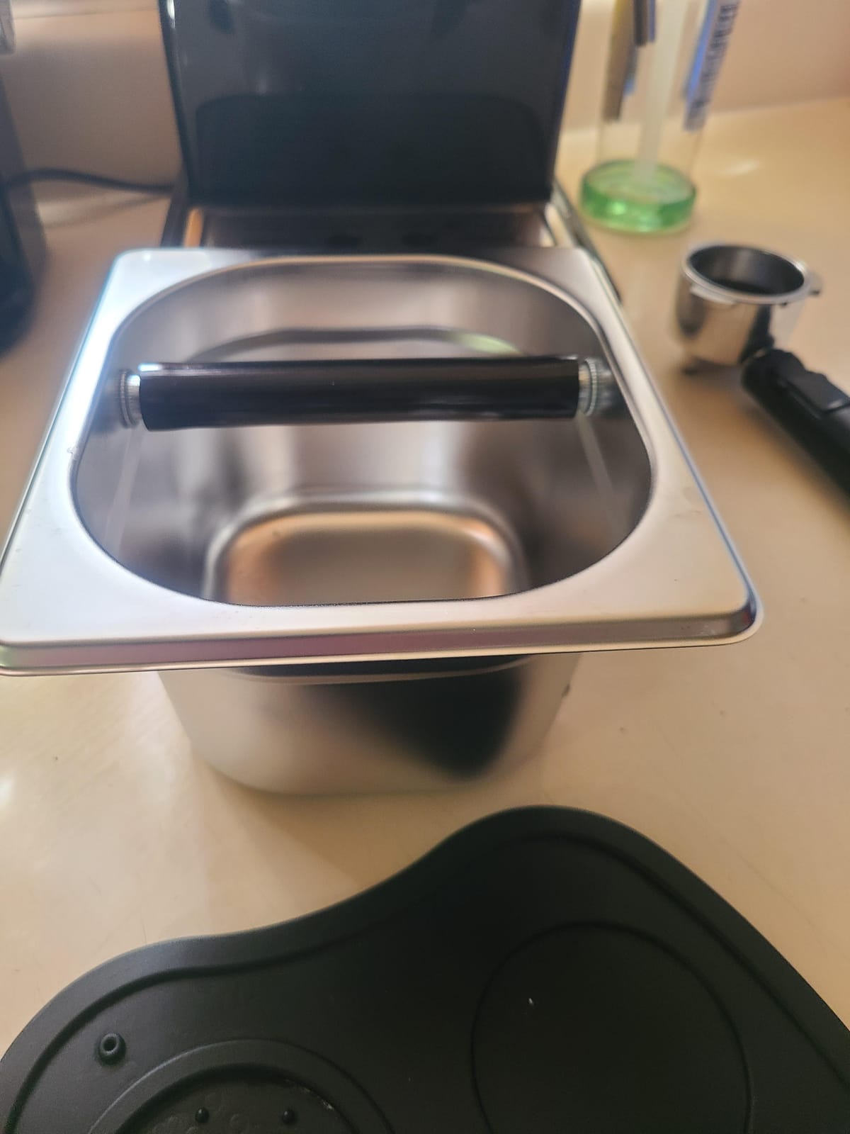 Coffee Knock Box Stainless Steel, 6.9 Inch Espresso Knock Box for Espresso Coffee Grounds, Built-In Knock Box with Rubber Knock Bar, 1.5L Large Capacity for Home Barista & Coffee Bar customer photo 2