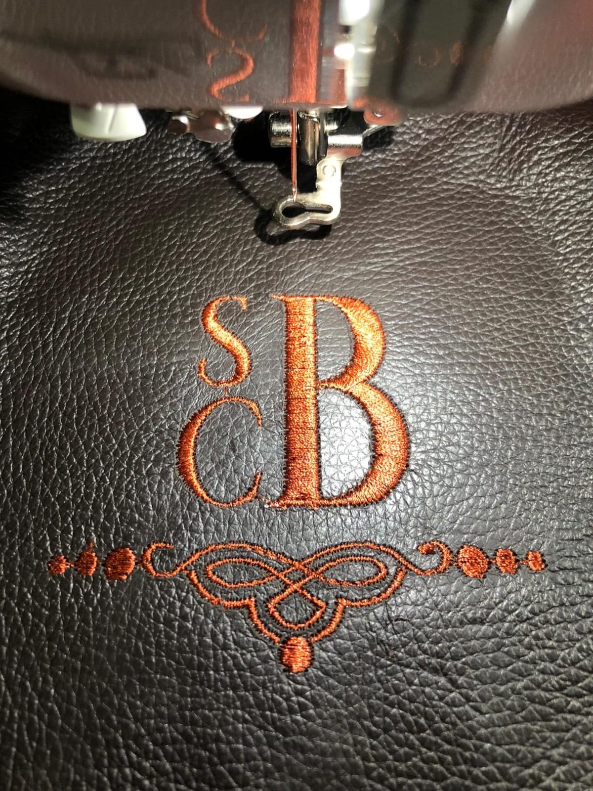 Brother SE1900 Sewing and Embroidery Machine, 138 Designs, 240 Built-in Stitches, Computerized, 5