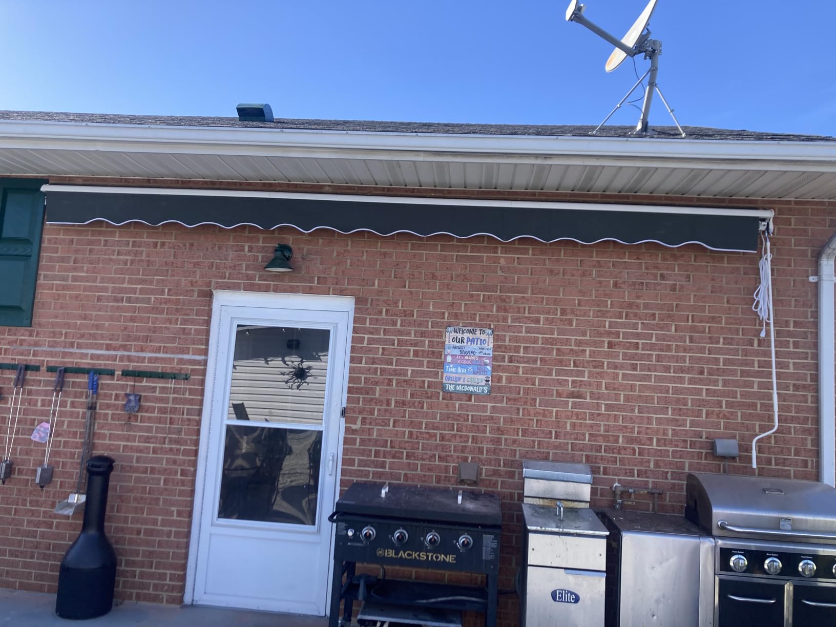 ALEKO 20x10 ft Electric Retractable Patio Awning, Remote Control Motorized & Manual Crank, Outdoor Shade Canopy with UV-Resistant Fabric - White Frame, Gray | Retractable sunshade for decks and balconies, remote-controlled extension, water-resistant fabric, rust-free aluminum frame customer photo 2
