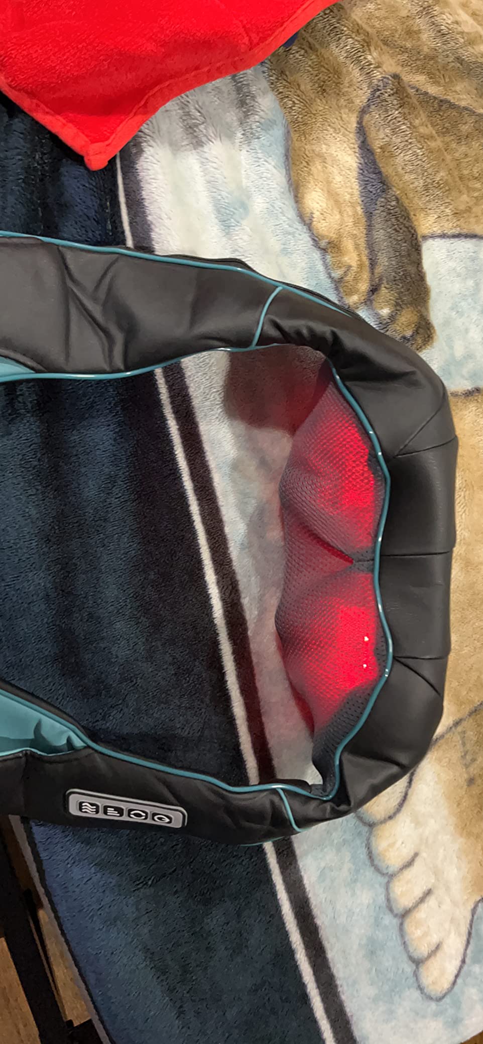 MagicMakers Shiatsu Neck Massager with Heat for Pain Relief Deep Tissue customer photo 2