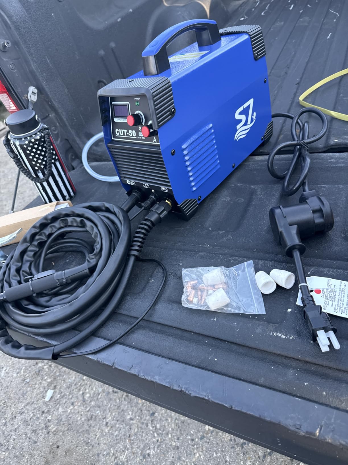 50A Plasma Cutter with LED Display, Dual Voltage 110V/220V, Clean Metal Cutting up to 1/2
