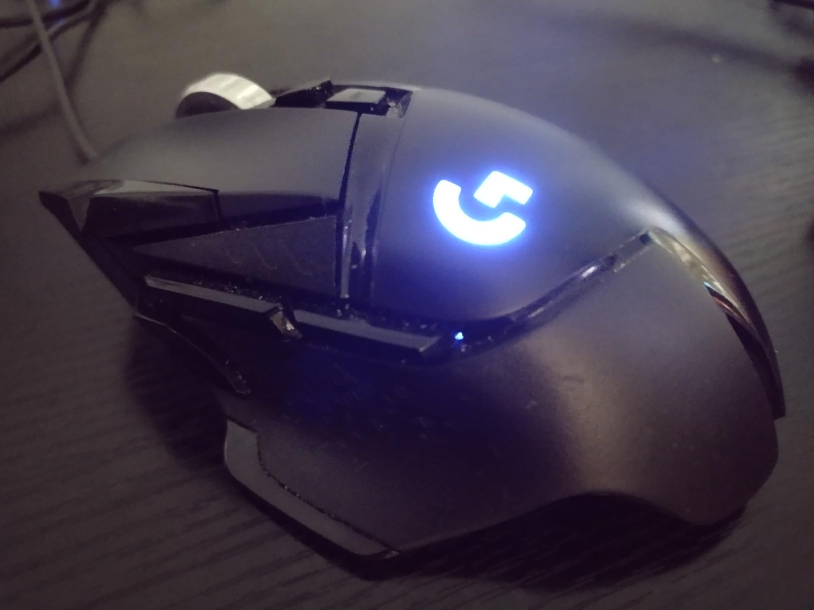 Logitech G502 Hero Wired Gaming Mouse - Black | High performance, 25,600 DPI, RGB, adjustable weights, 11 programmable buttons, on-board memory, PC/Mac customer photo 2