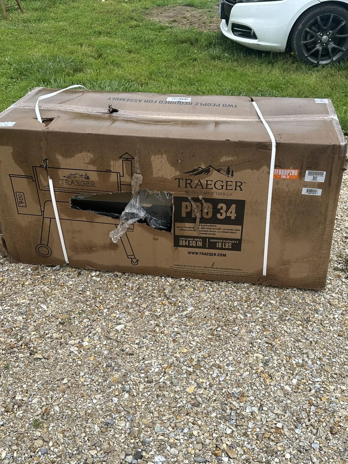 Traeger Pro 34 Wood Pellet Grill & Smoker, 884 Sq In, WiFi | 450°F max temp, meat probe included, 6-in-1 BBQ versatility - grill, smoke, bake, roast, braise & BBQ customer photo 2