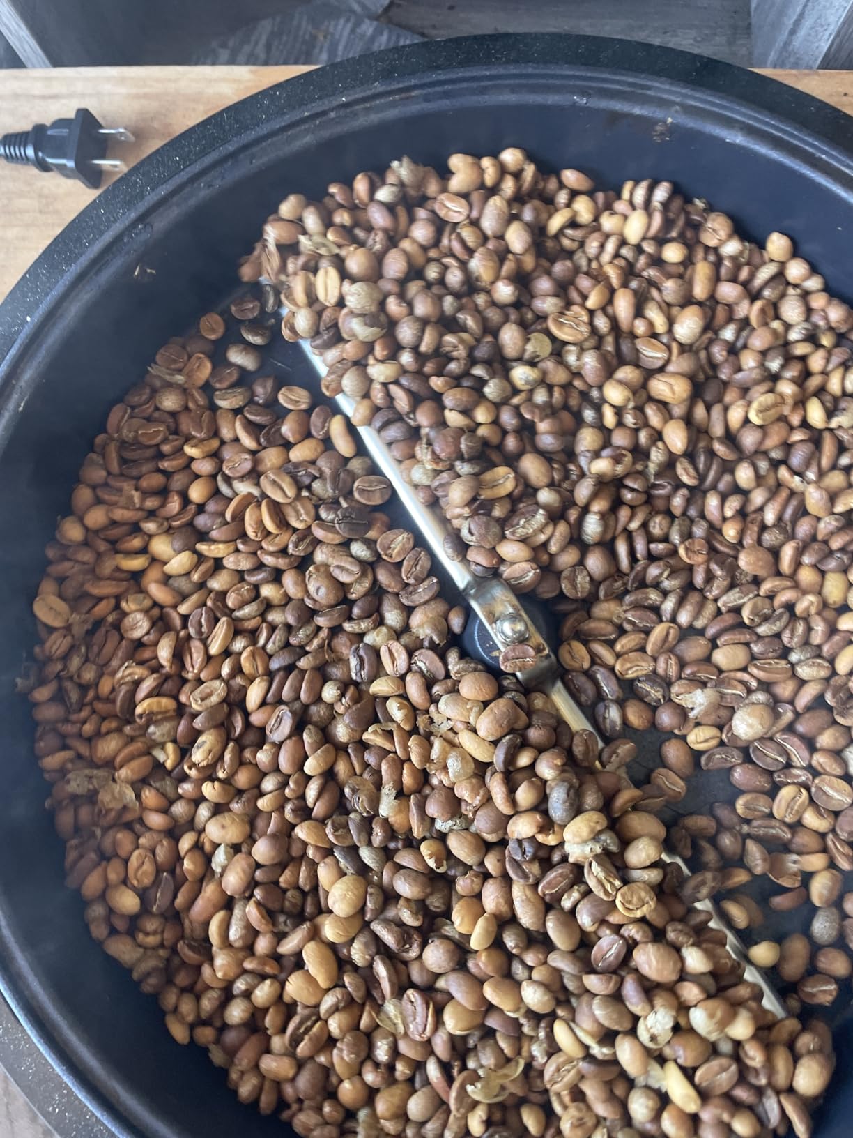 JIAWANSHUN 1.1LB Electric Coffee Bean Roaster 1200W | 0-240°C Adjustable Temp, Non-Stick Pan, for Green Coffee Beans, Home Use customer photo 2