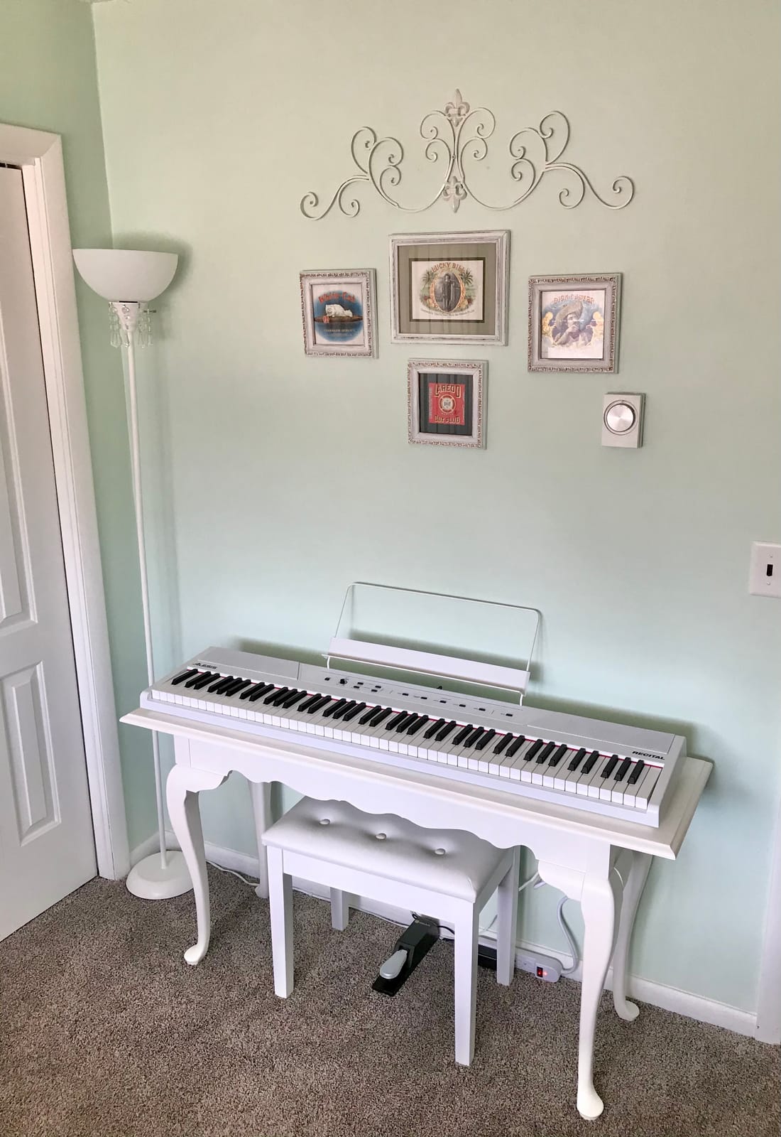 Alesis Recital Digital Piano 88-Key Semi-Weighted, White customer photo 2