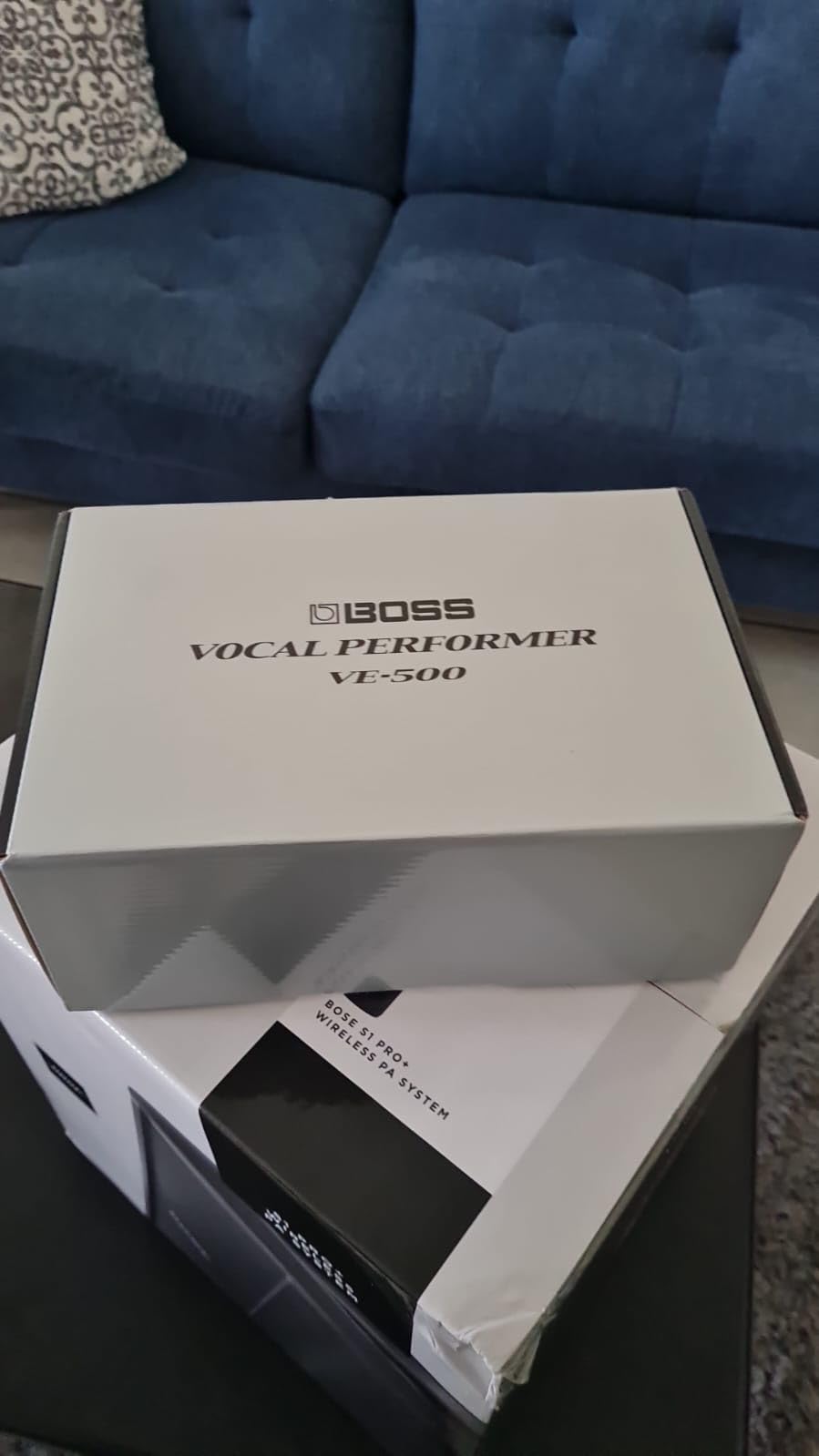 BOSS VE-500 Vocal Performer | Advanced Vocal Multi-Effects Unit for Singing Guitarists | Powerhouse Tools for your Pedalboard | Auto Harmony and Pitch Correction | Guitar Input | Vocoder | Looper customer photo 2
