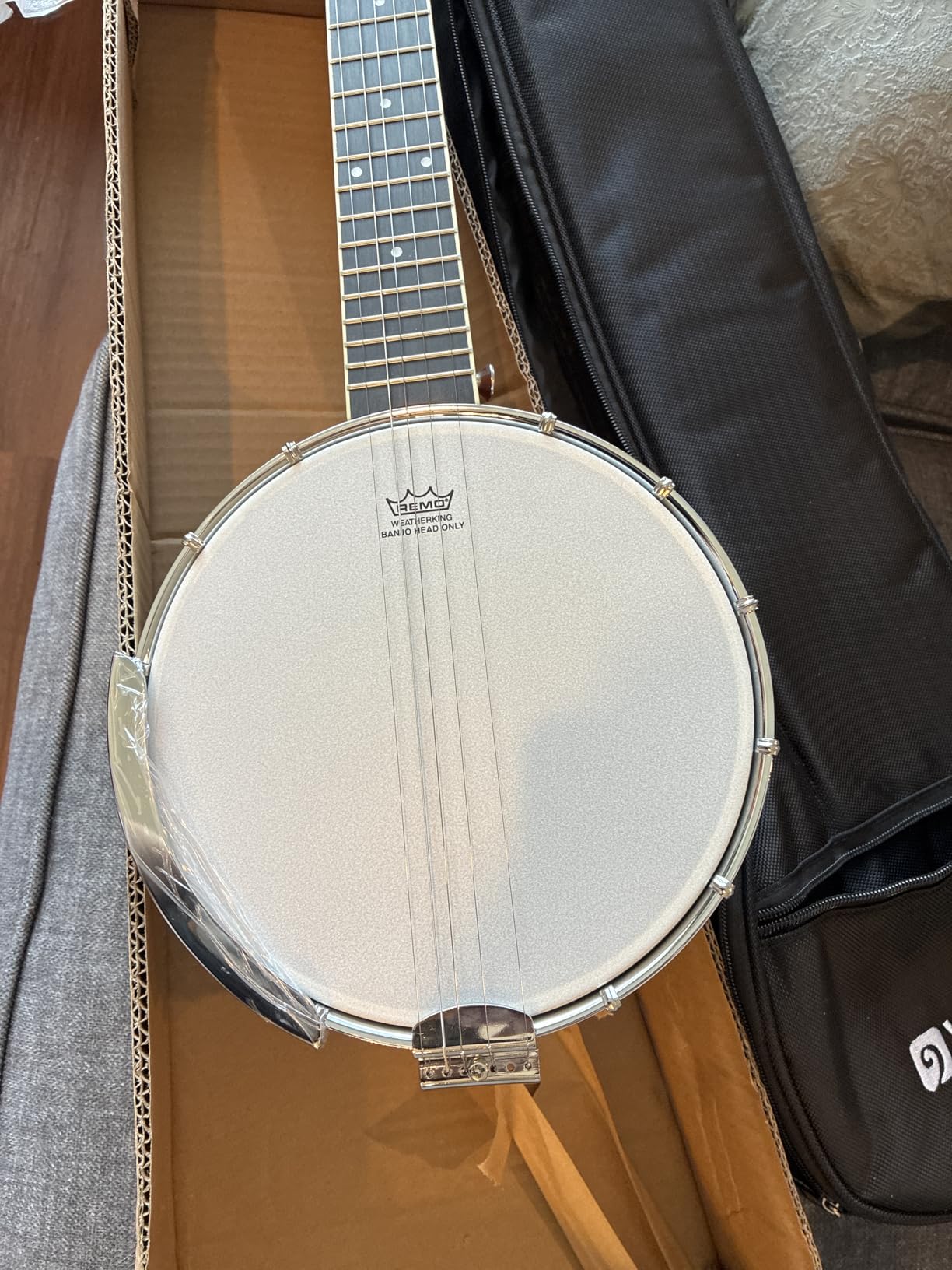 Vangoa 5 String Banjo 26 Inch, MINI Travel Banjo Beginner Kit with Remo Head, Open Back & Closed Solid Back with beginner Kit, Comfortable Carrying Bag customer photo 2